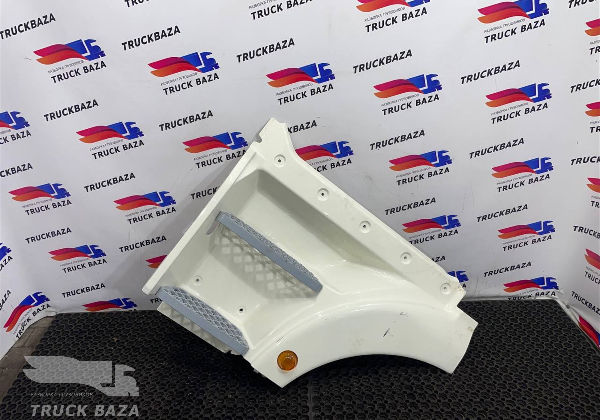 812W615100828 Корпус подножки левый для Sinotruk Sitrak C7H