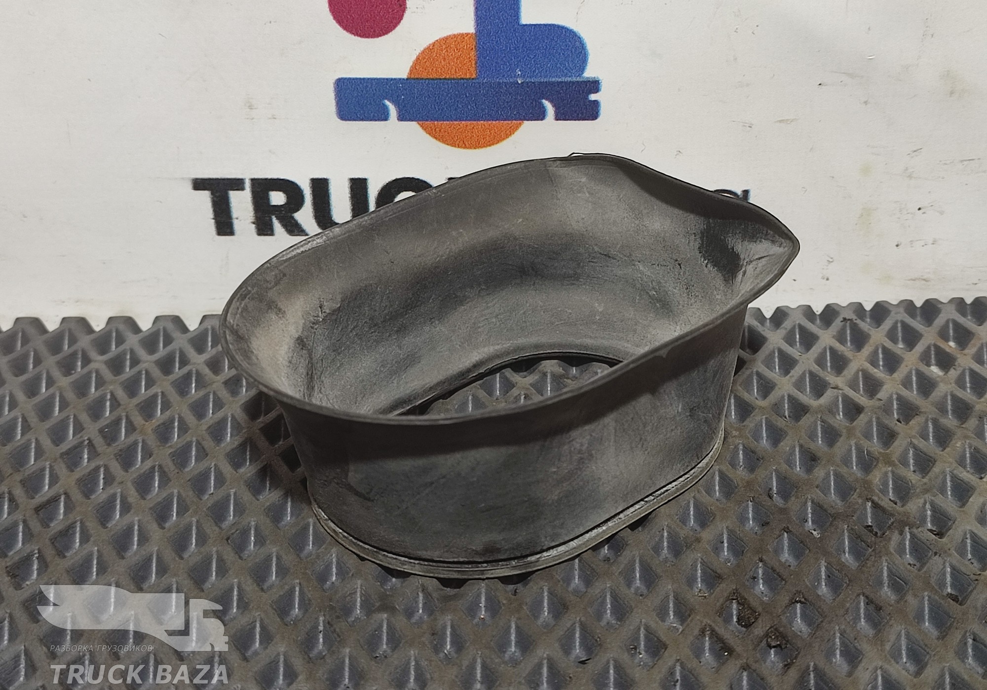 1435261 Уплотнитель двери для Scania 5-series P (с 2004 по 2016)