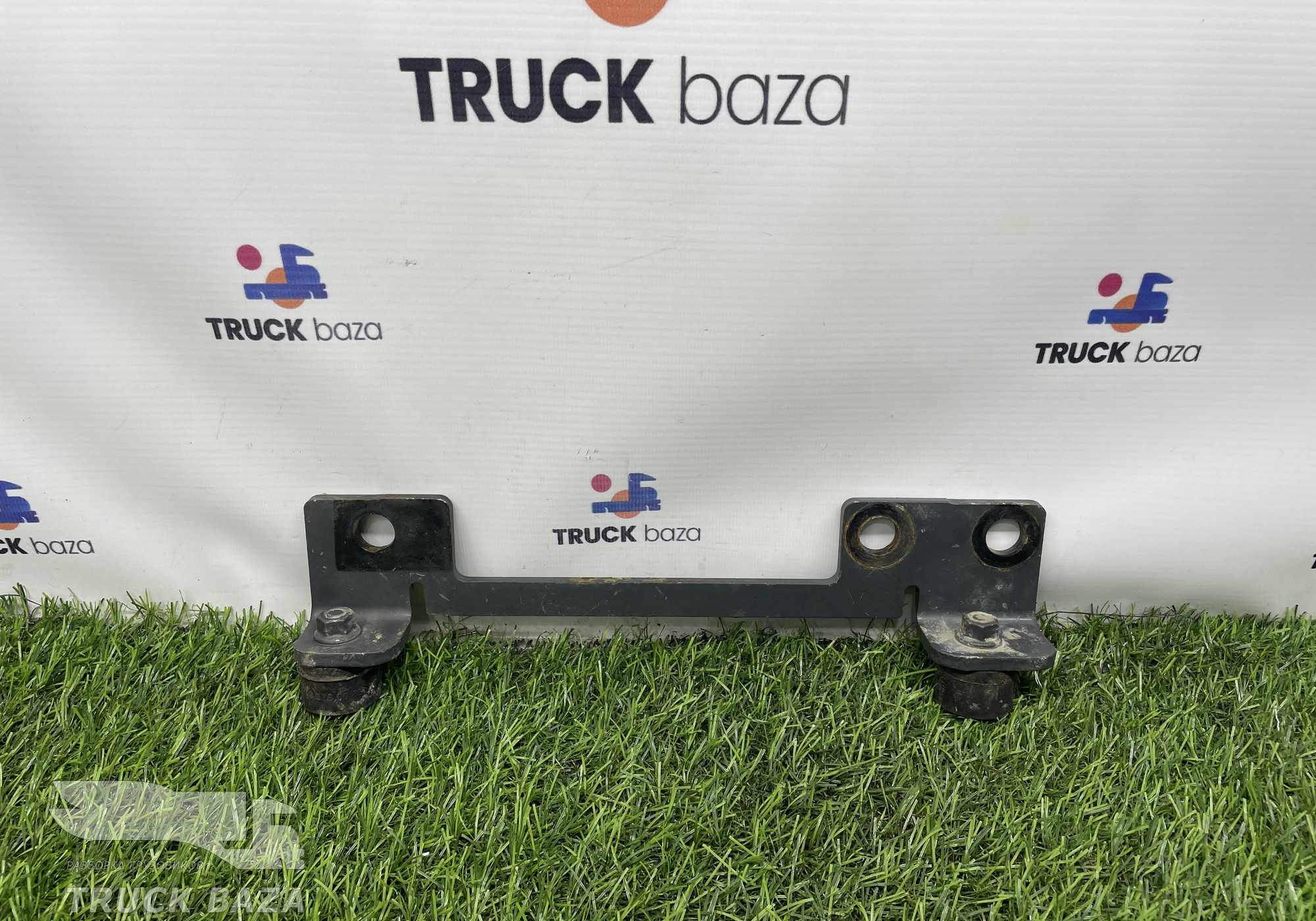 A9305235940 Кронштейн трапа за кабиной