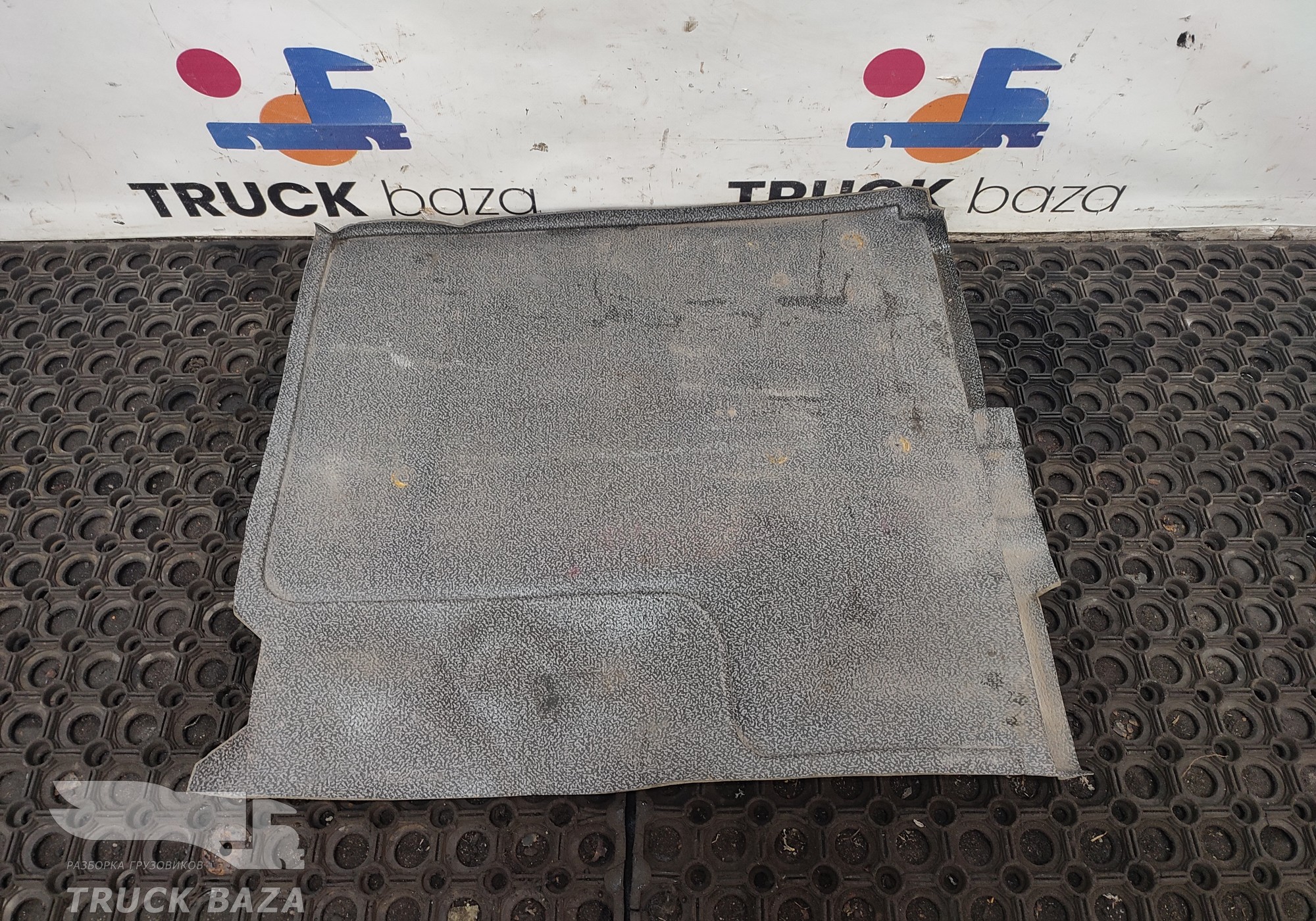 712W628600007 Коврик инструментального ящика левого для Sinotruk Sitrak C7H