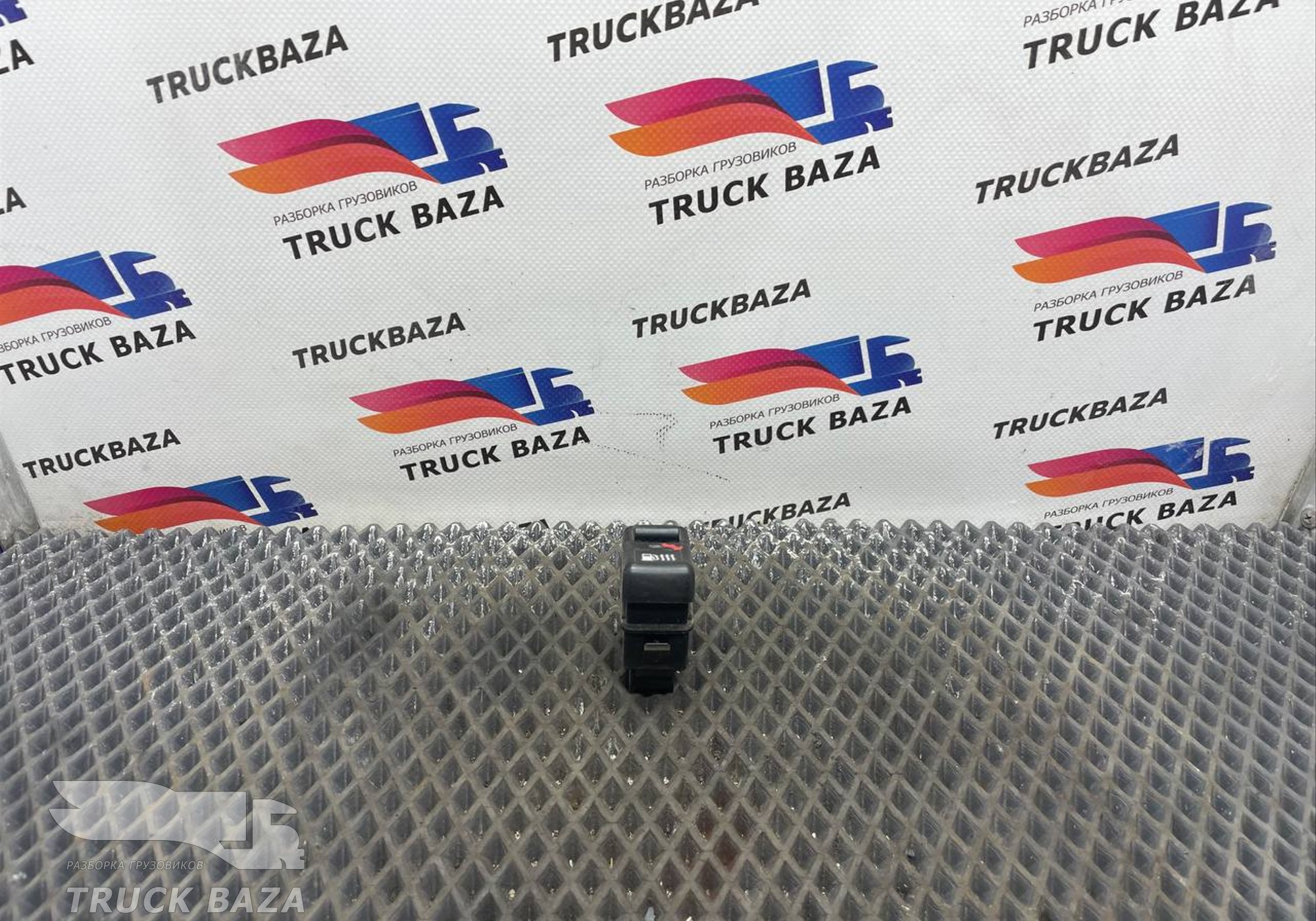 8157753 Кнопка подогрева топлива для Volvo FH 3 (с 2008 по 2012)