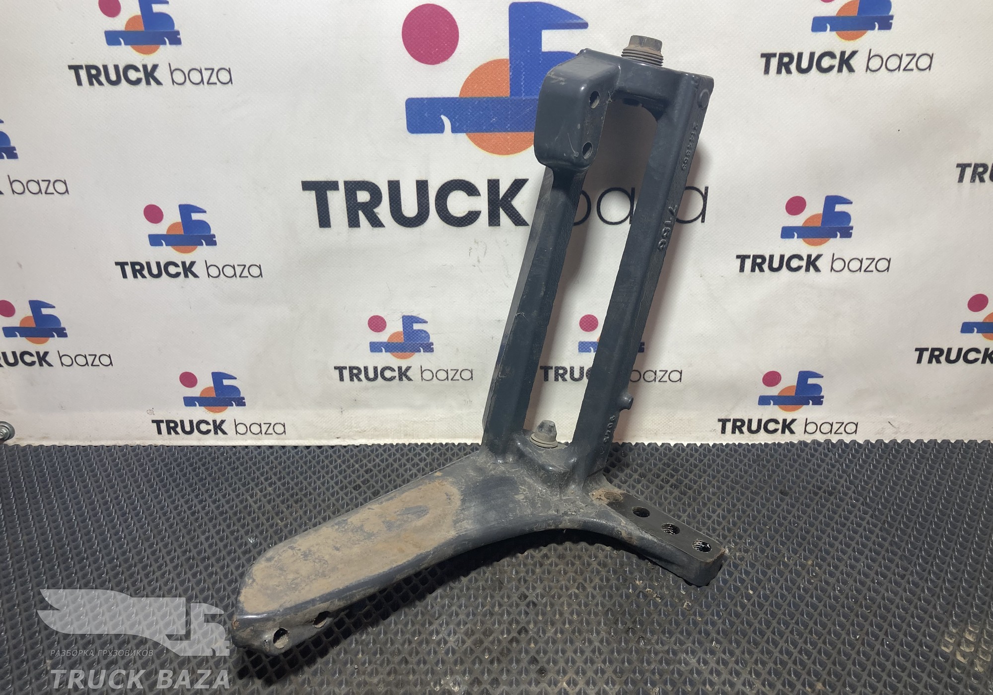 2144353 Кронштейн бака AdBlue