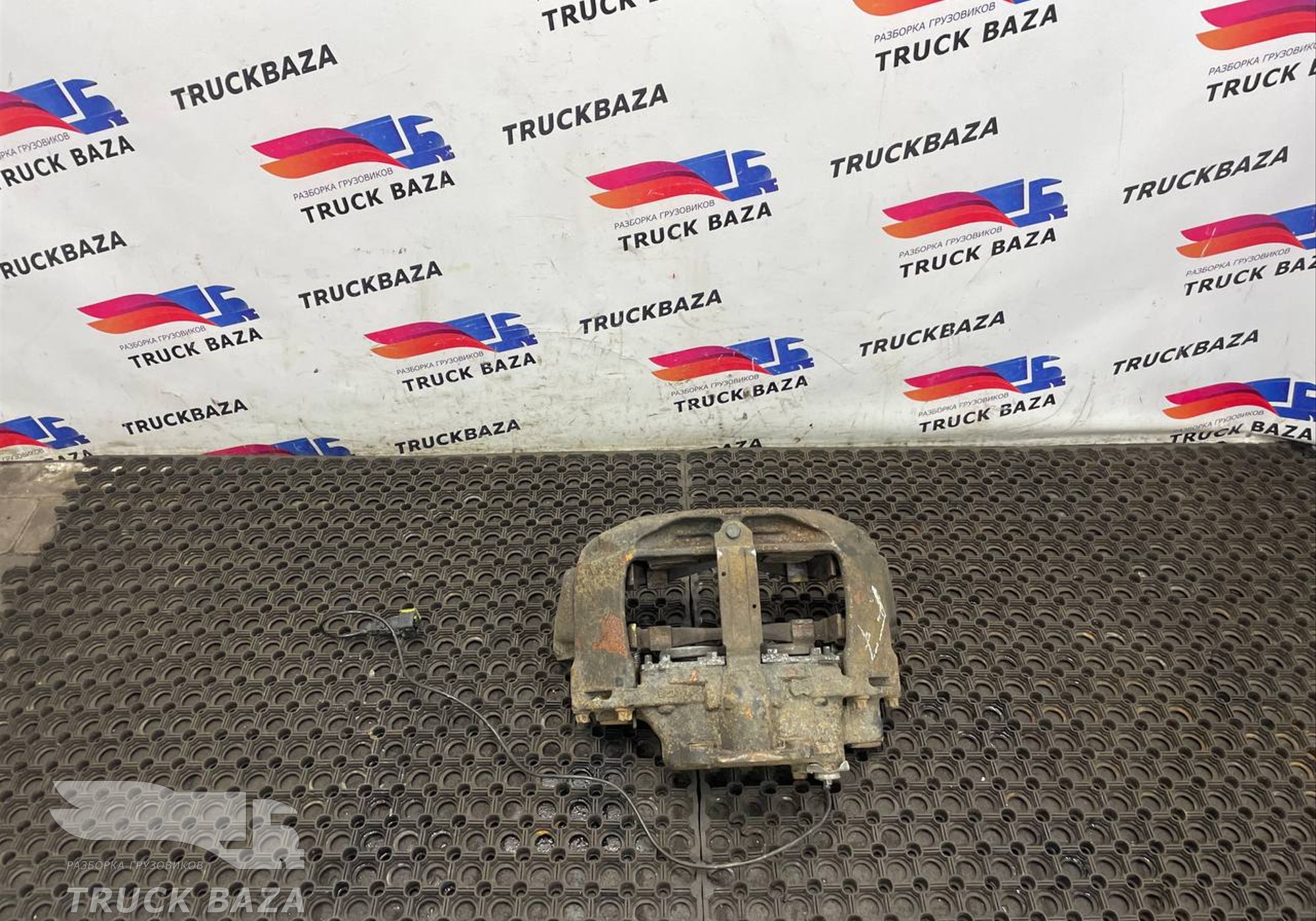 GC462B118BD Суппорт задний правый/ передний левый для Ford F-MAX (с 2018)