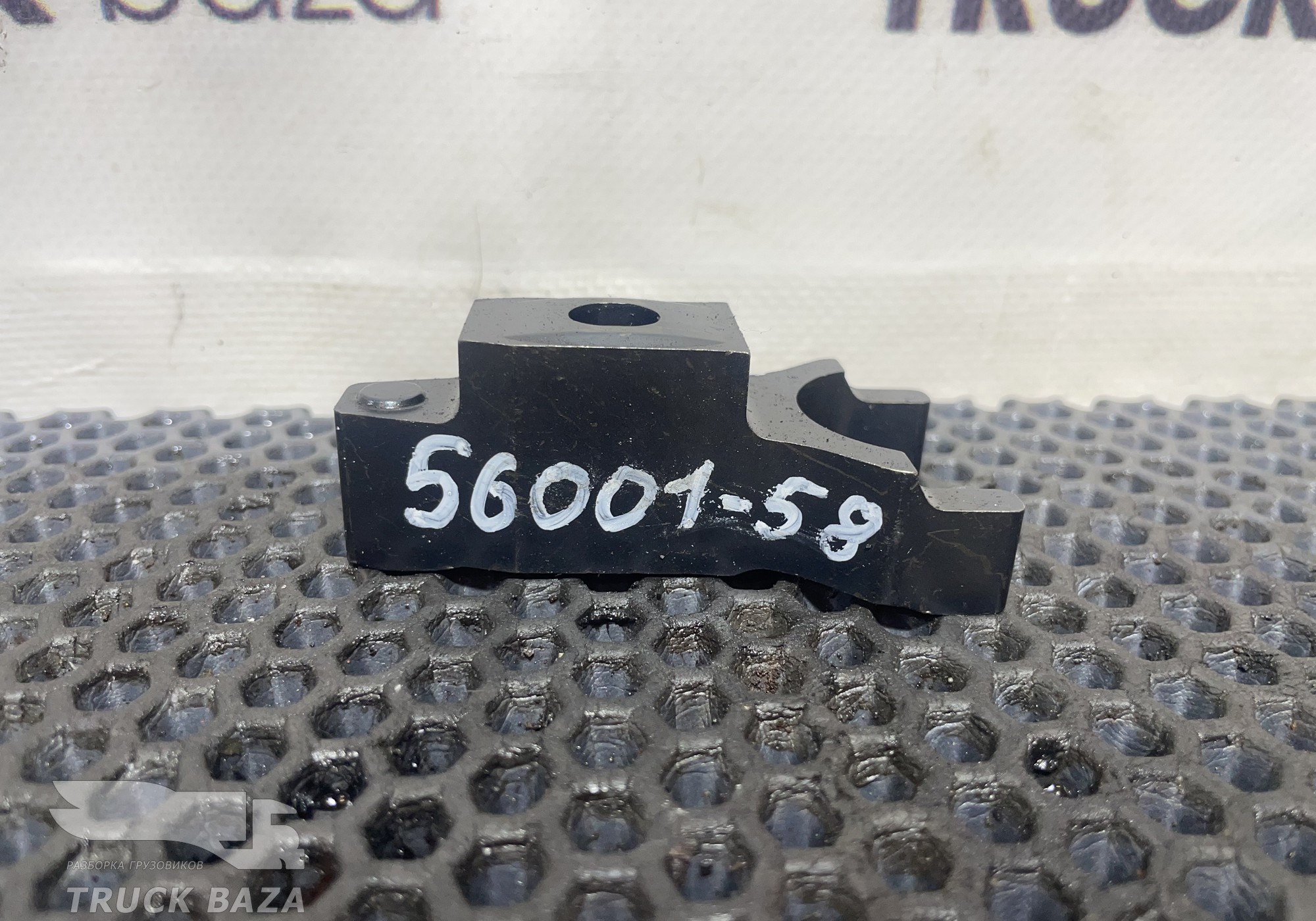 21425162 Кронштейн форсунки топливной для Renault