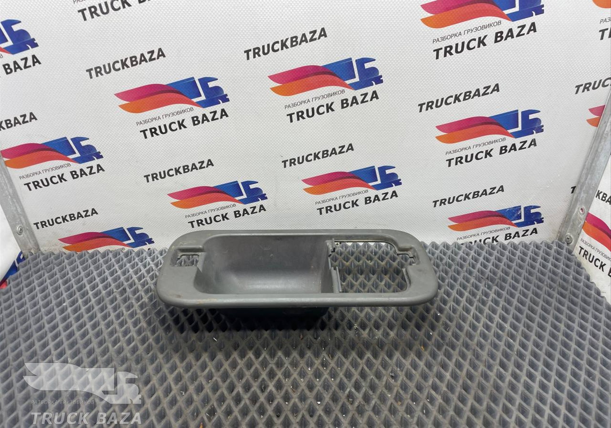 1305480 Корпус ручки дверной правый для Daf XF105 (с 2005)