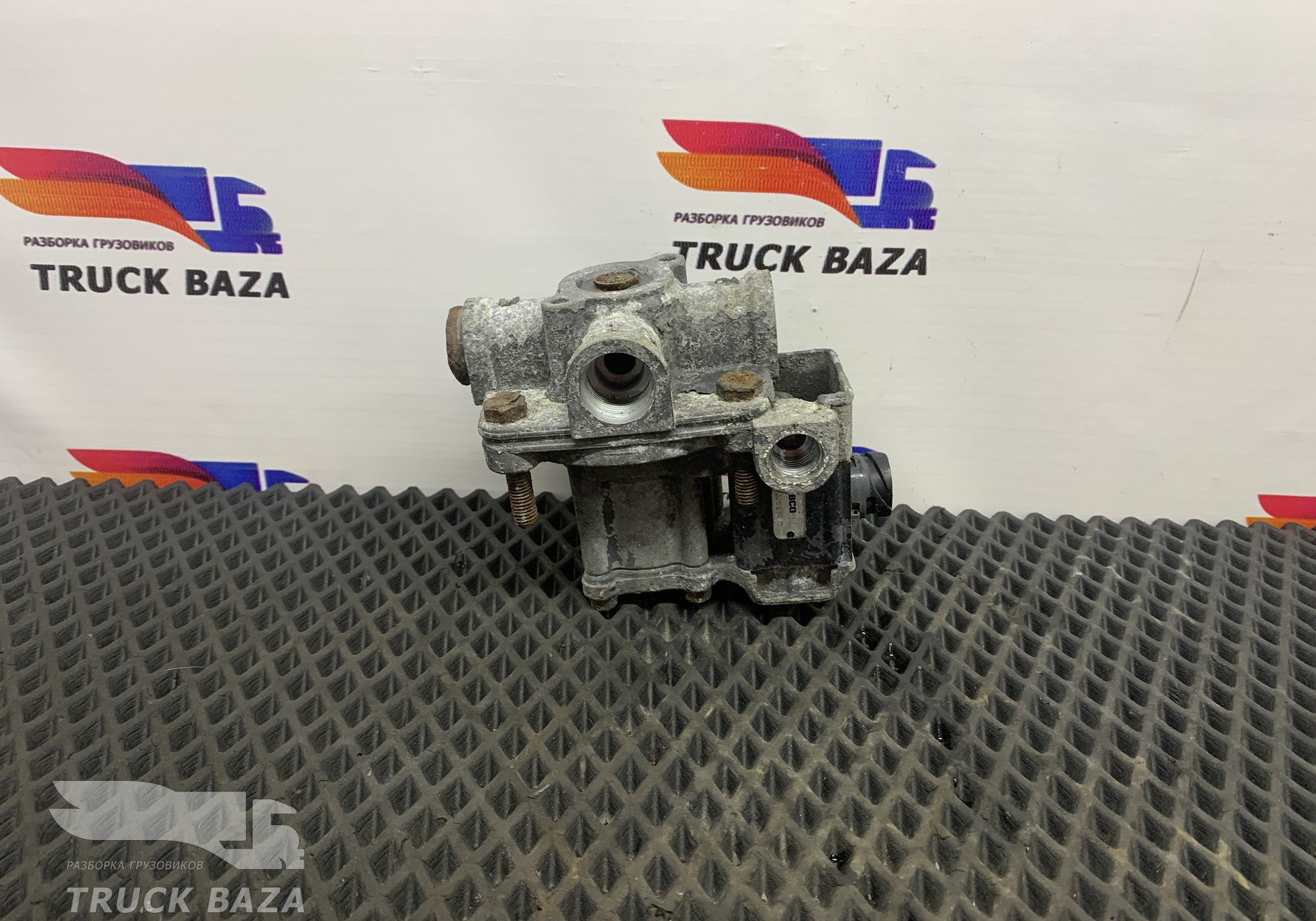 1315693 Клапан ускорительный для Daf 95XF