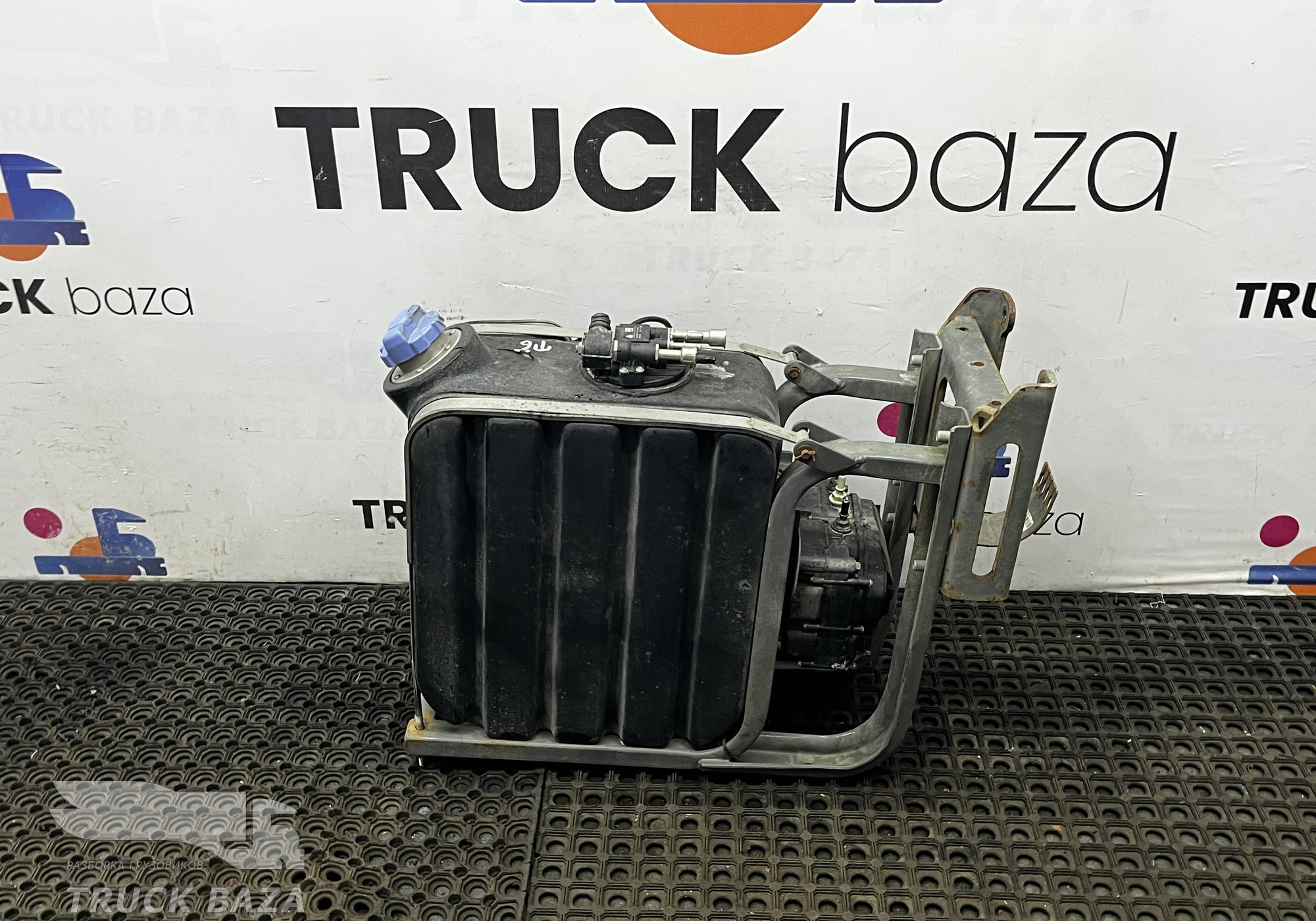 WG9925544002 Бак AdBlue для Sinotruk Sitrak C7H