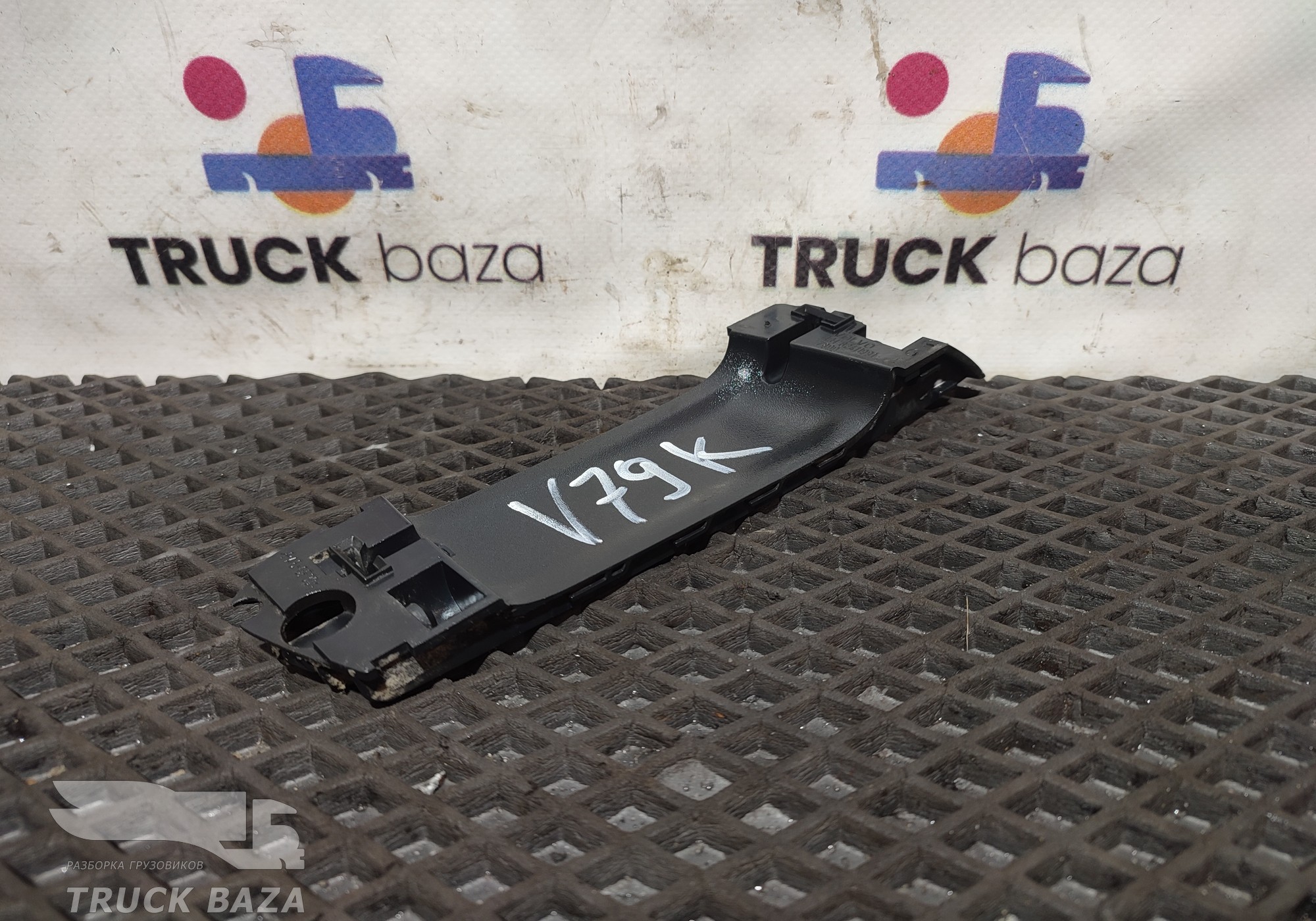 82411991 Ручка двери наружная левая для Volvo FH 4 (с 2012)