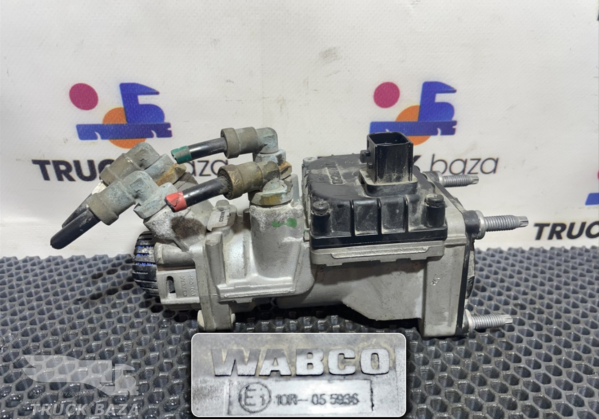 4800030590 Кран тормозной главный для КАМАЗ 54901
