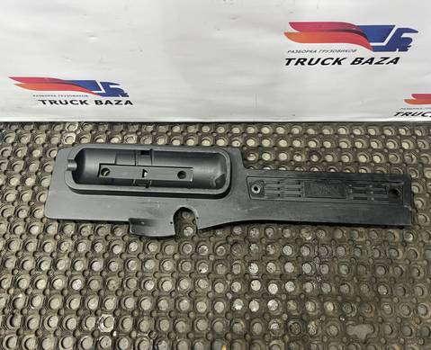 82504961 Накладка на порог правая для Renault T (с 2013)