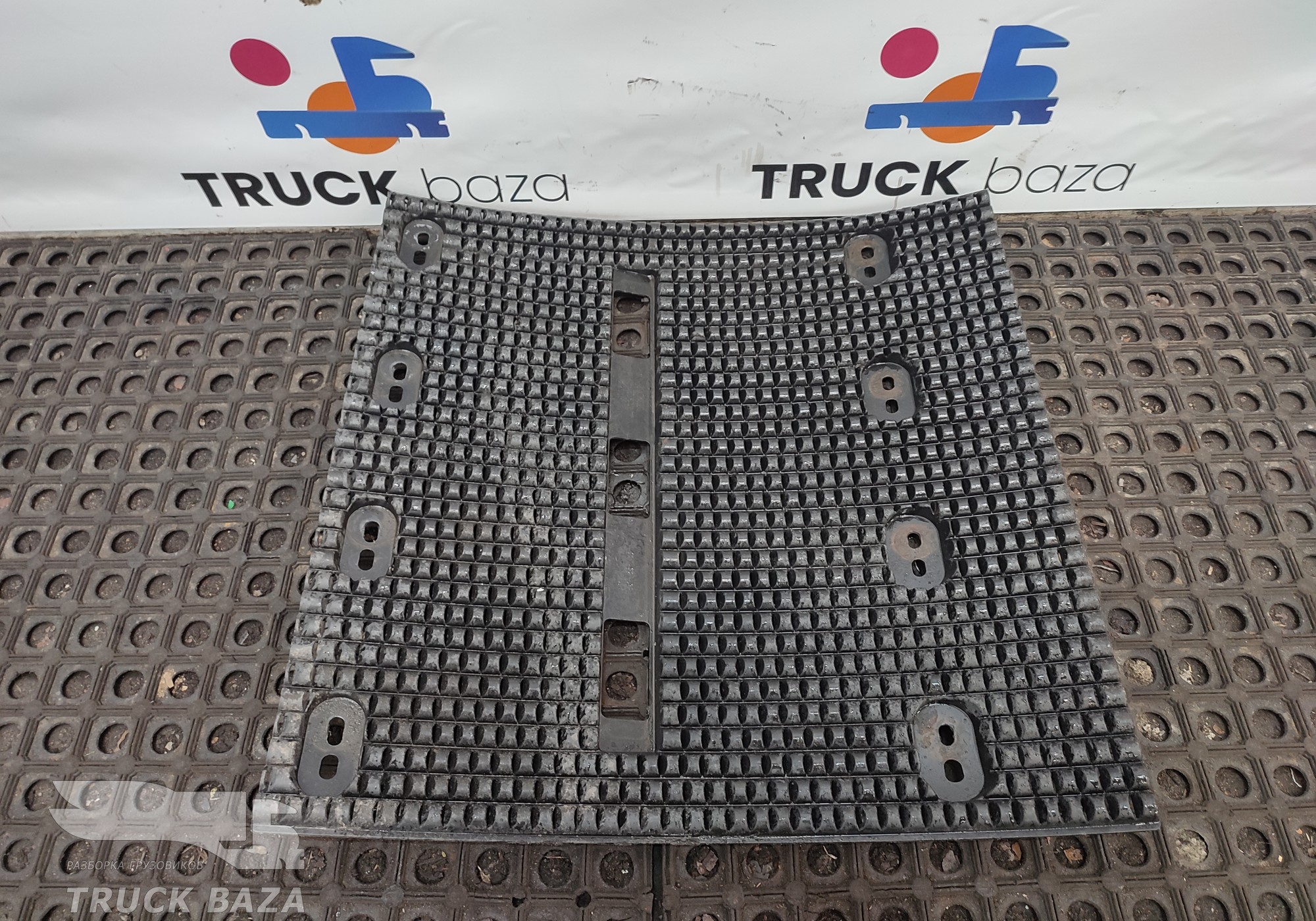 2889541 Брызговик для Scania 6-series R (с 2016)