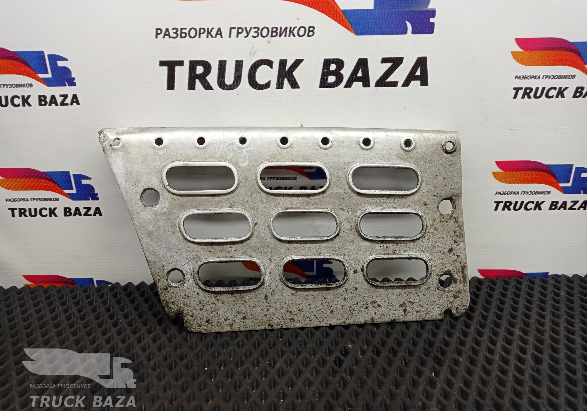 20360788 Площадка подножки левая для Volvo FM II (с 2002)