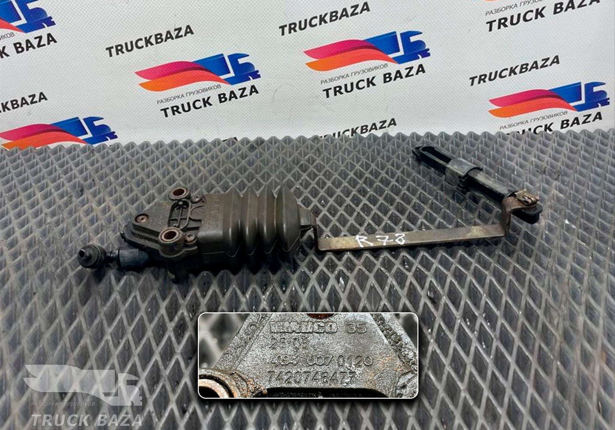 7420746477 Кран уровня пола кабины для Renault Premium II (с 2005 по 2013)