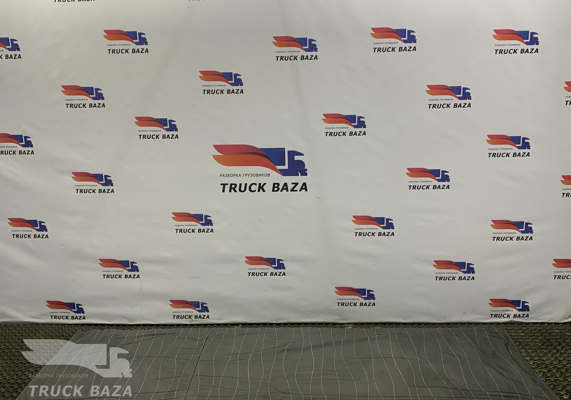 1885491 Солнцезащитная шторка