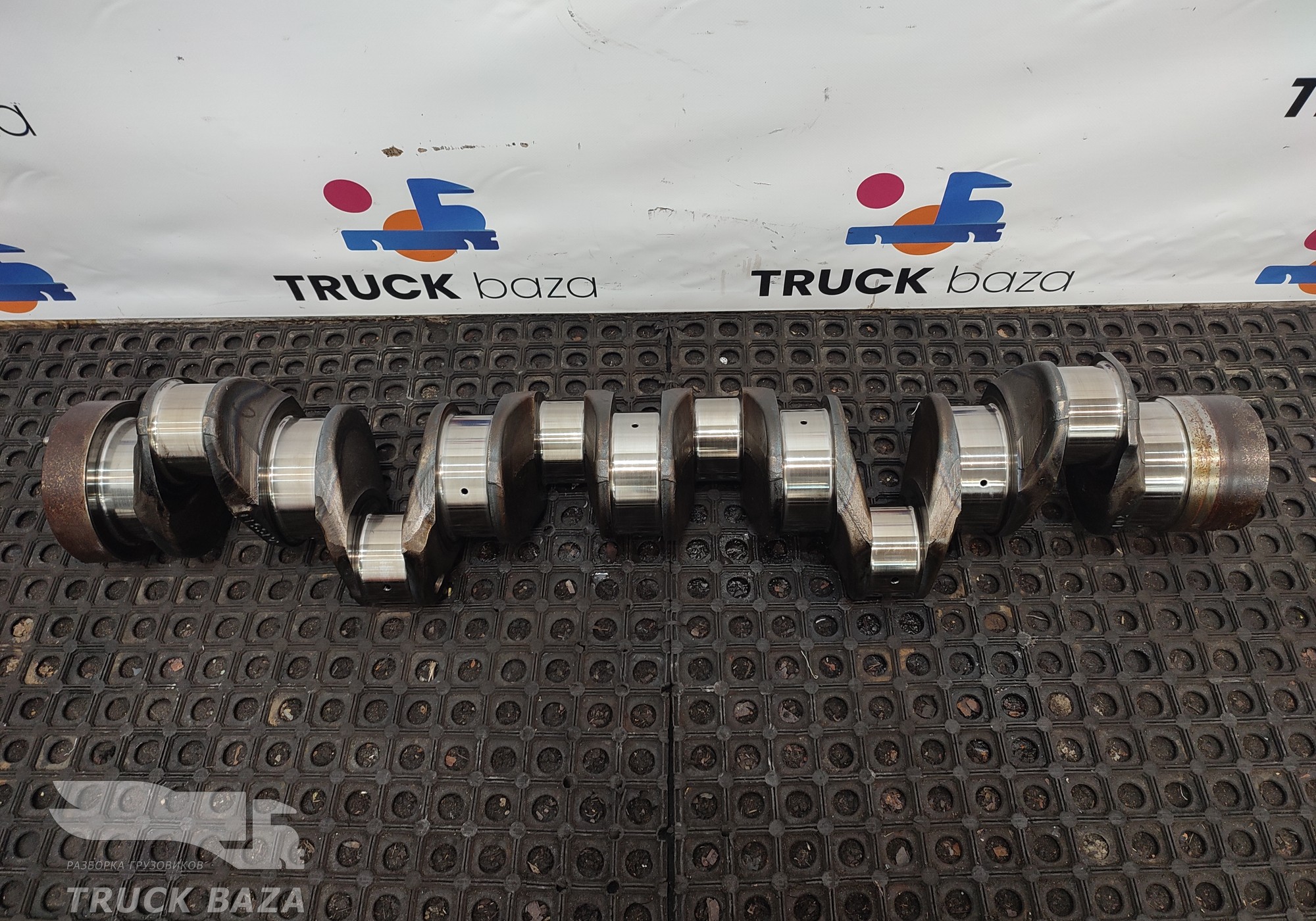 1684102 Коленвал MX13