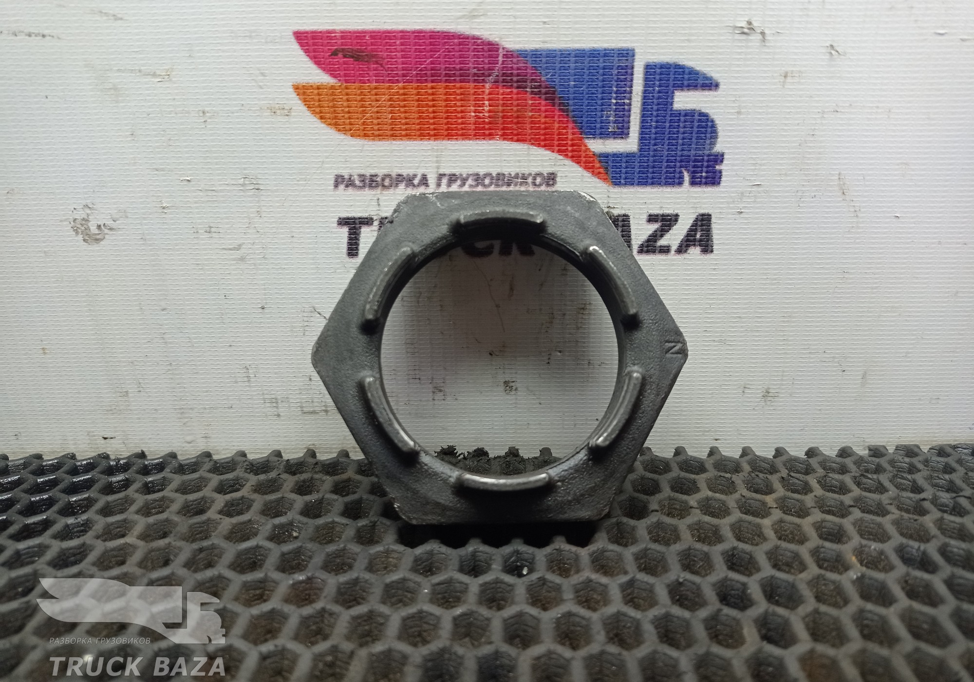 7421671923 Гайка передней ступицы для Volvo FM
