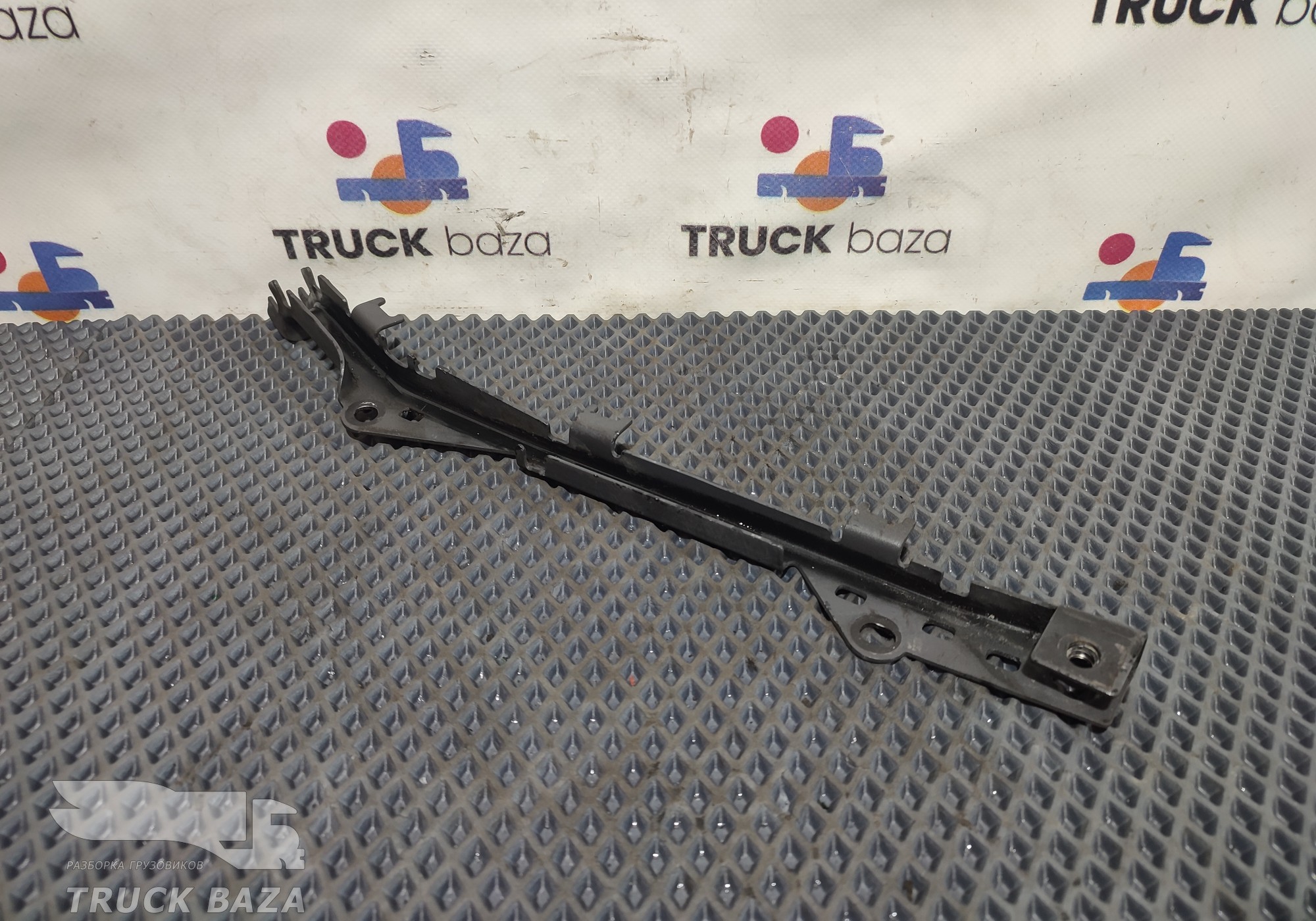 1921368 Кронштейн проводки двигателя