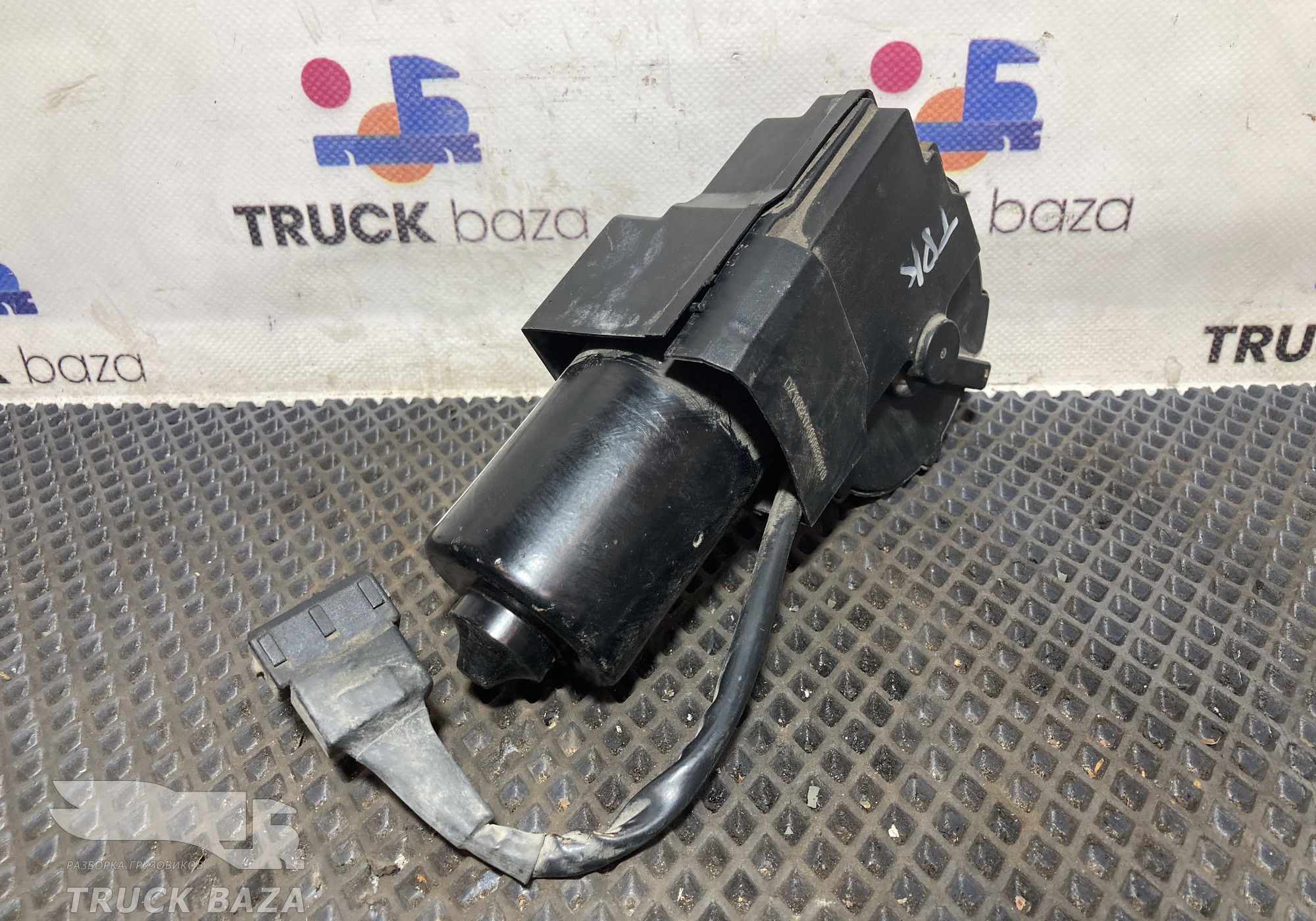 AZ16D474000055 Моторчик стеклоочистителя для Sinotruk Sitrak C7H