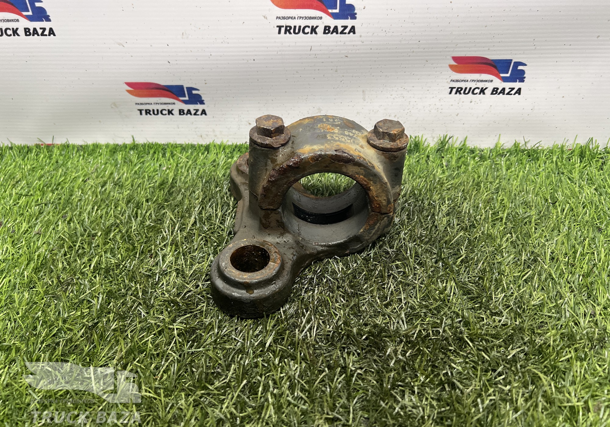 22119002 Кронштейн переднего стабилизатора