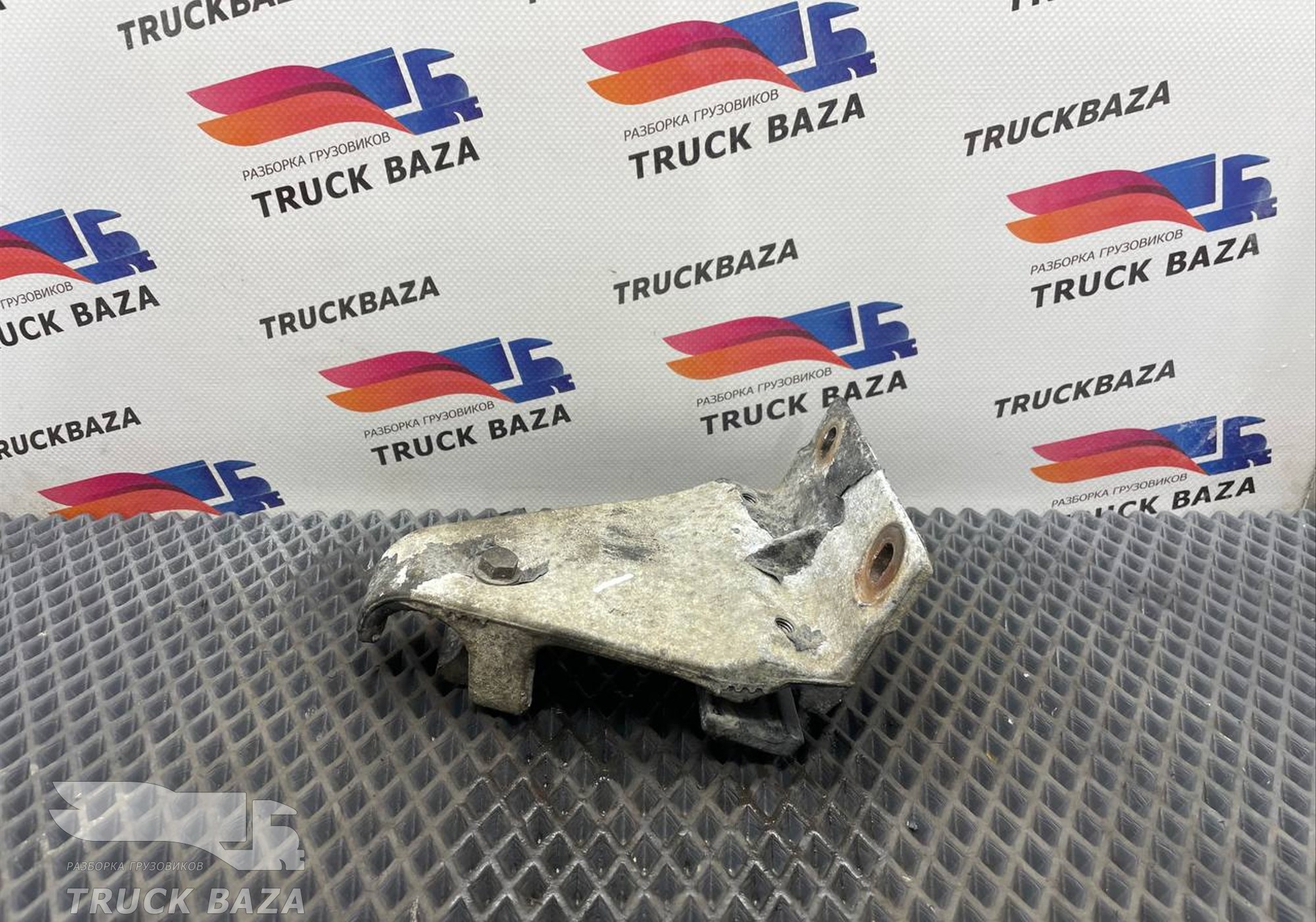 9417931014 Кронштейн спойлера кабины для Mercedes-Benz Actros MP3 (с 2008)