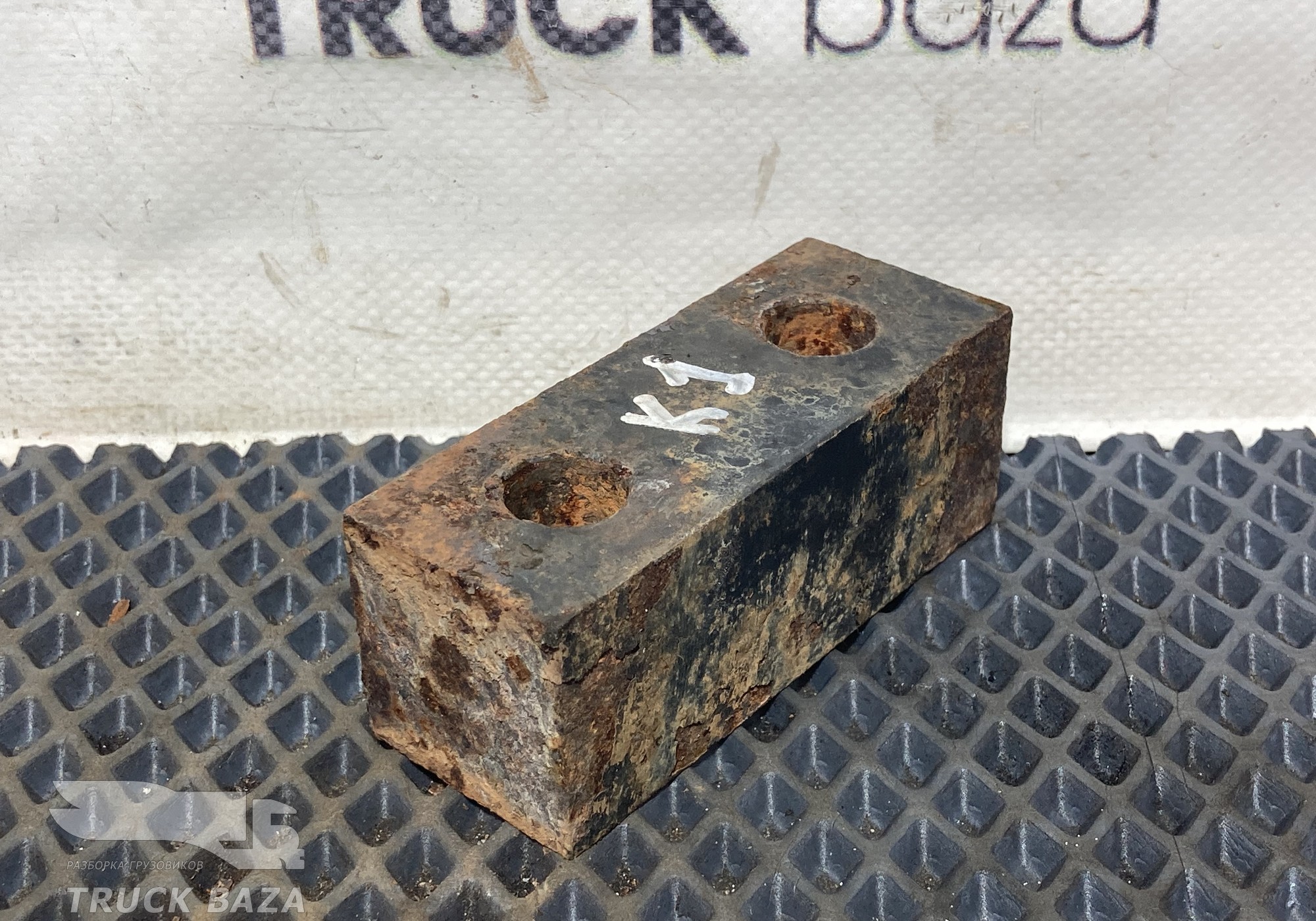 Проставка кронштейна топливного бака для КАМАЗ 5490 (с 2013)