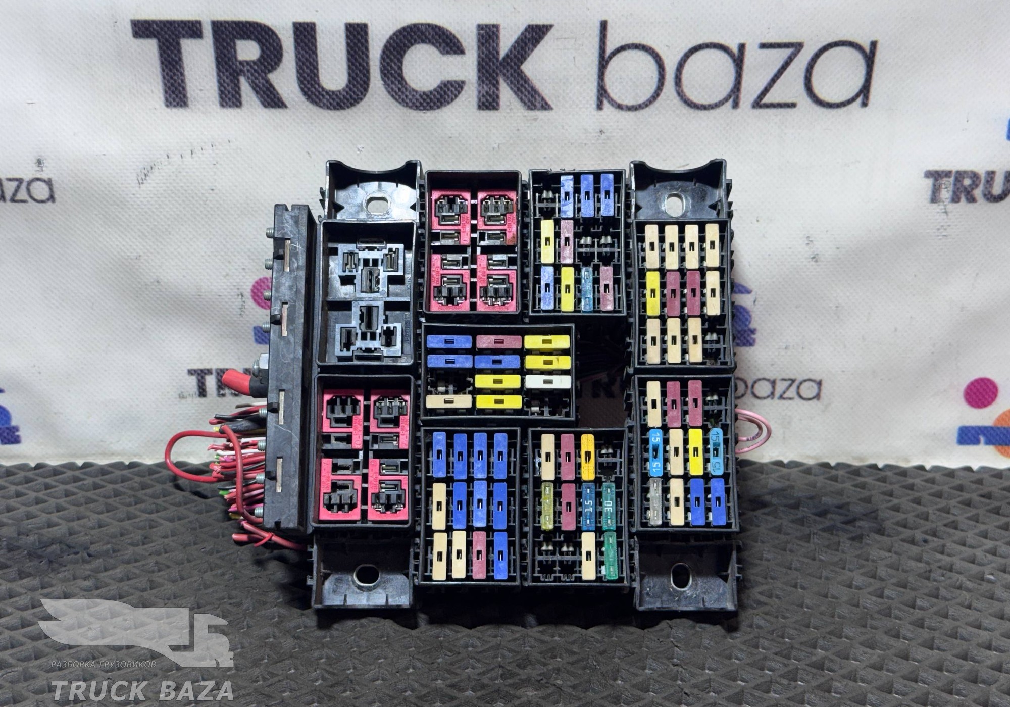 5490407111042 Блок предохранителей проводки кабины для КАМАЗ 5490 (с 2013)