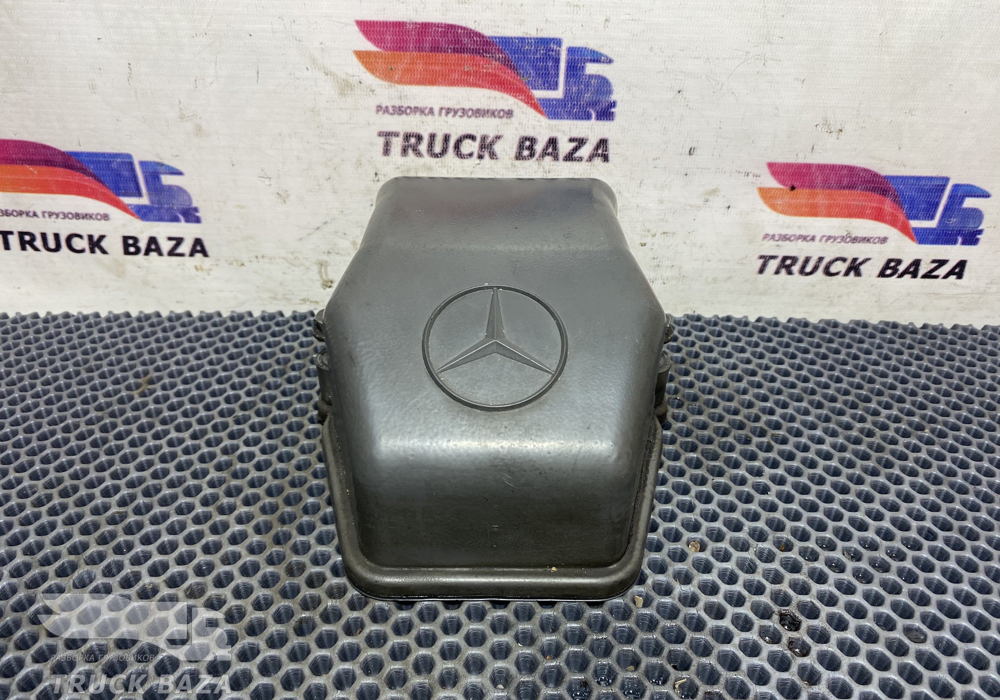 A4570100930 Крышка головки блока цилиндров для Mercedes-Benz