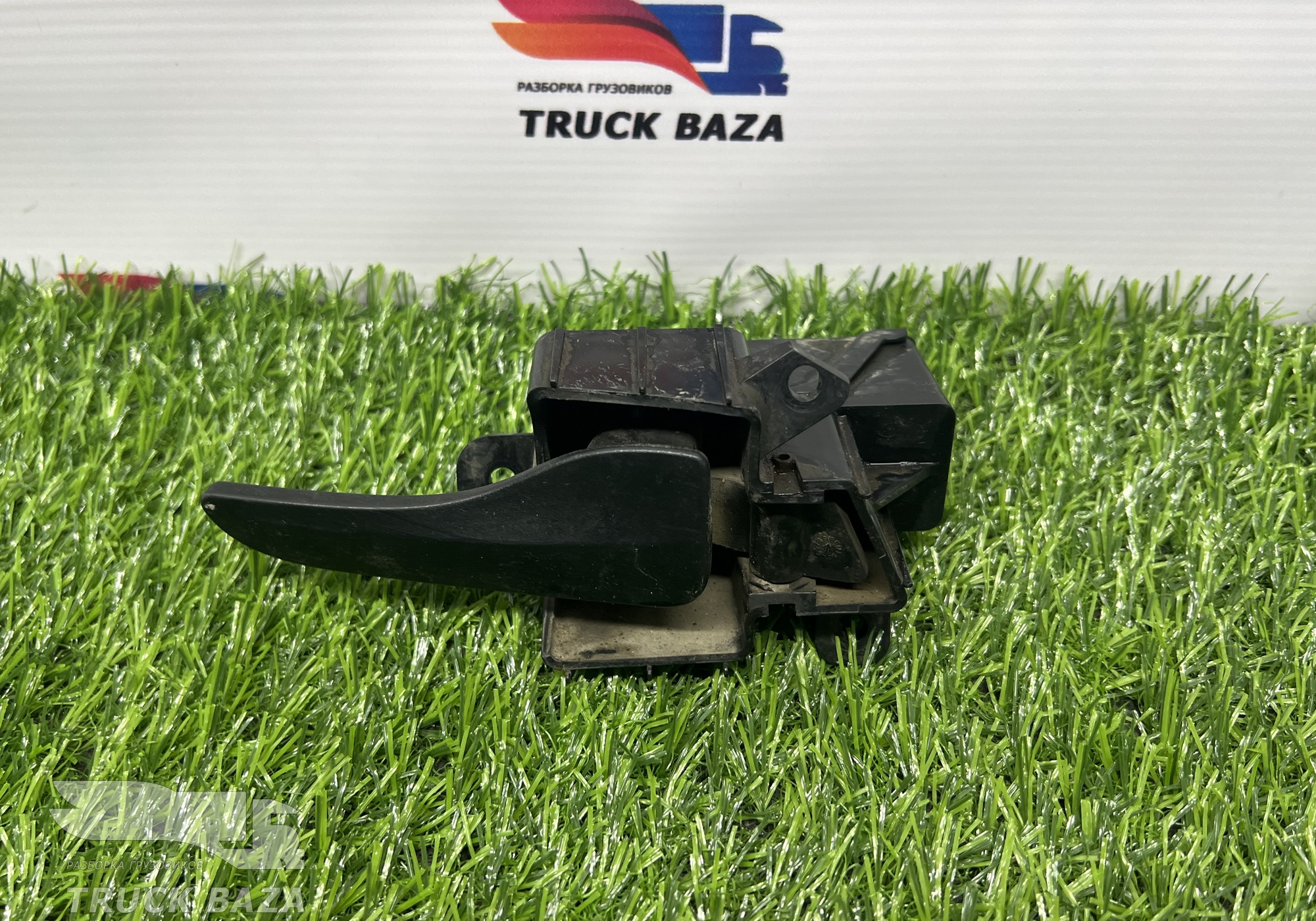 18110599 Ручка двери внутренняя правая