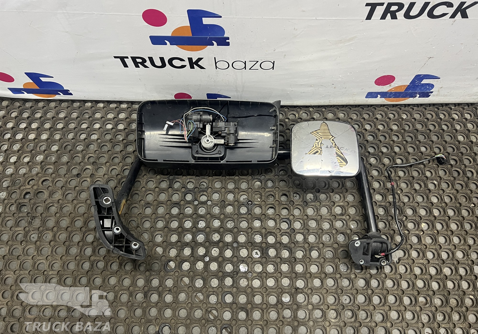 A9408102919 Зеркало заднего вида боковое правое для КАМАЗ 5490 (с 2013)