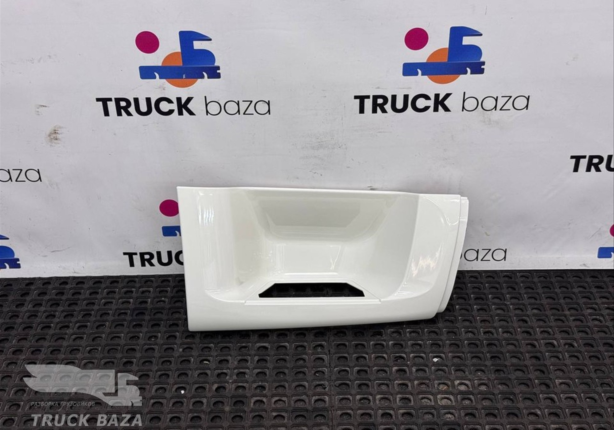 1642683 Корпус подножки правой для Daf XF105 (с 2005)