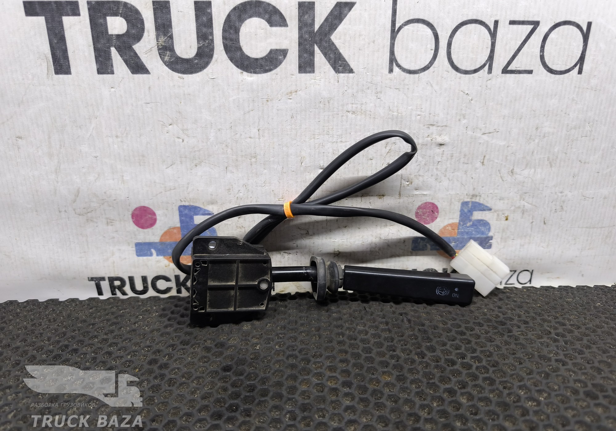 DZ95189583111 Переключатель подрулевой горного тормоза для Shacman F3000 (с 2009)