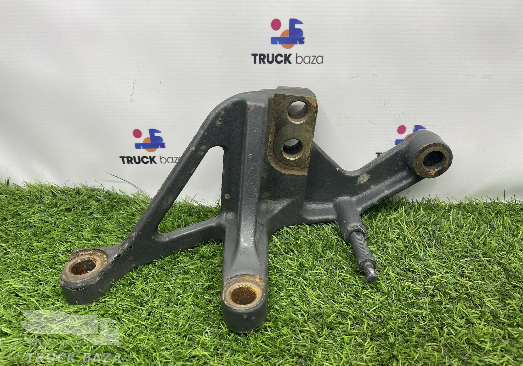 2076826 Кронштейн тормозного вала левый