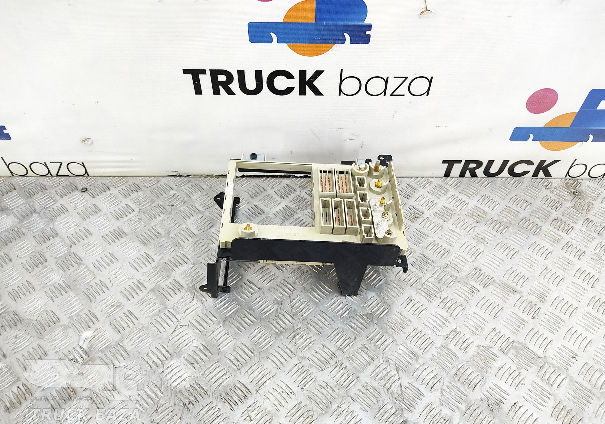 81254446074 Блок предохранителей для Man TGL III (с 2012)