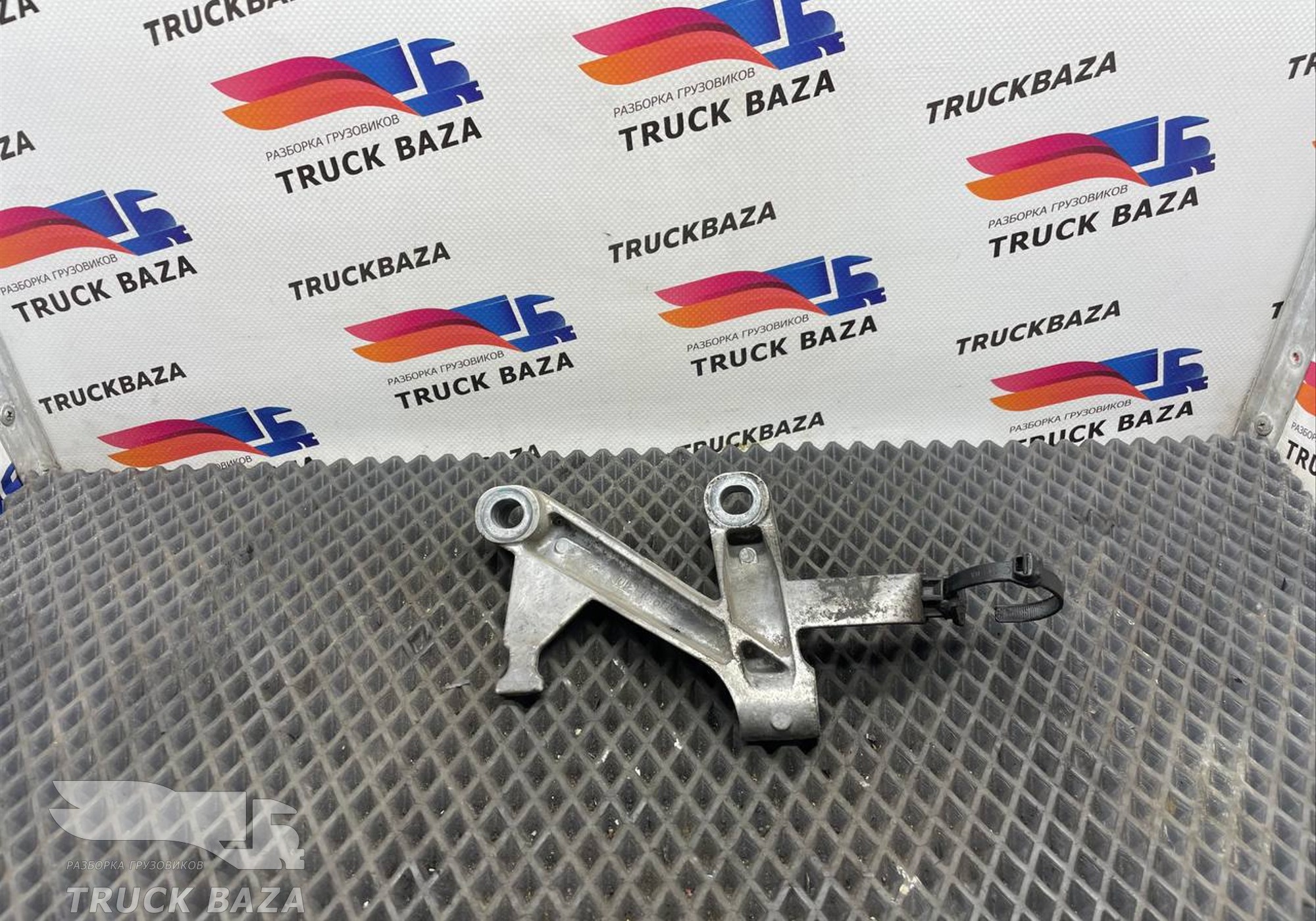 51191013101 Кронштейн генератора для Man TGX II (с 2012)