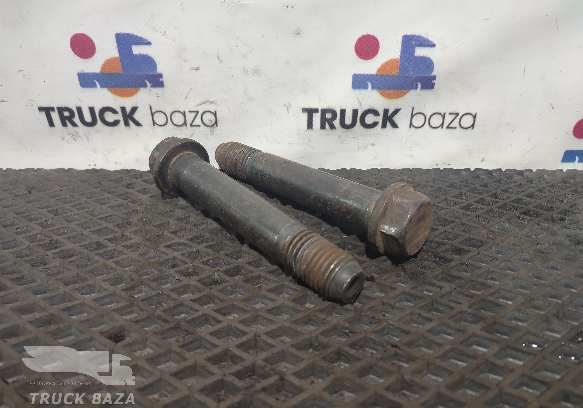 7421960567 Комплект болтов серьги рессоры для Renault