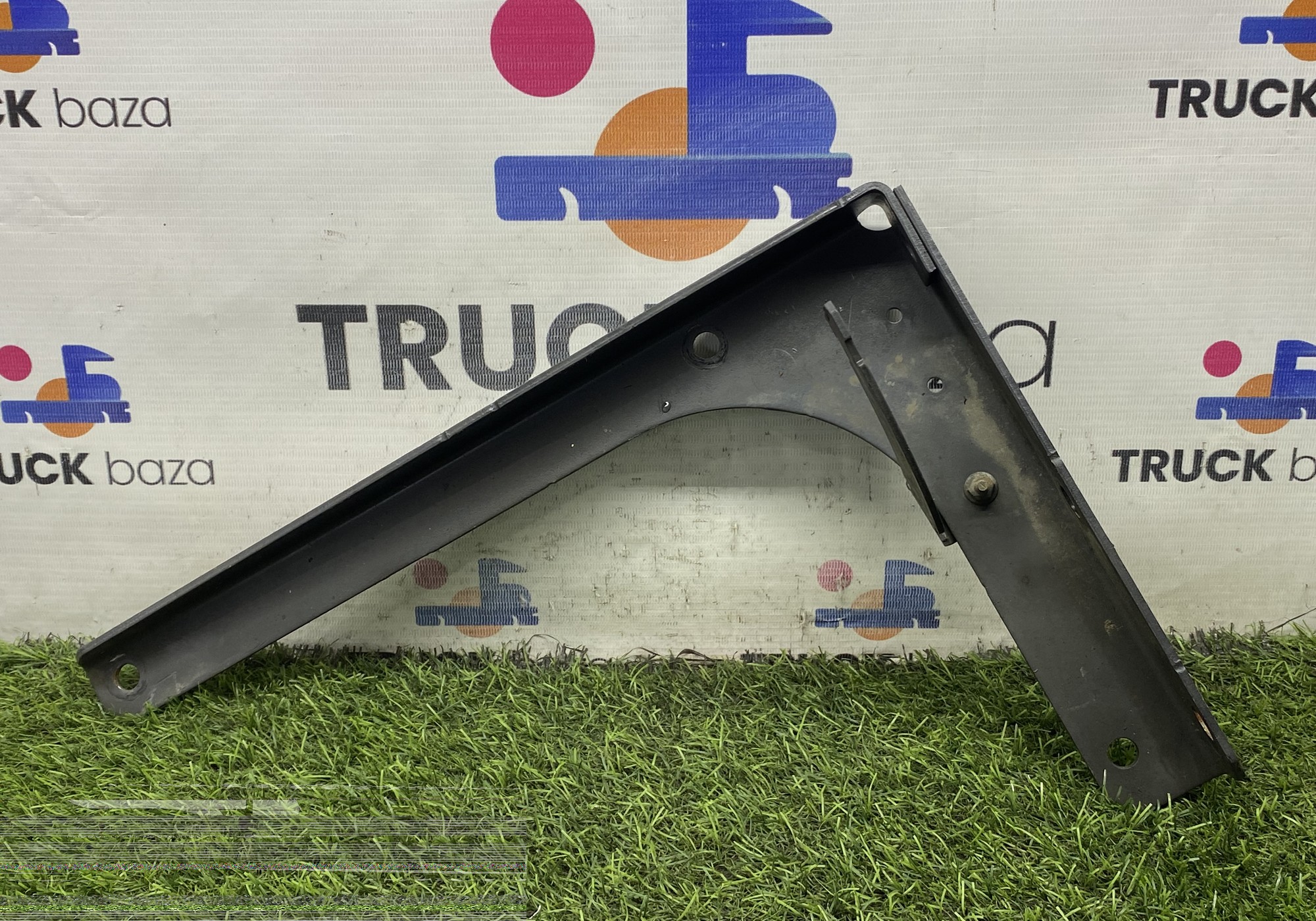 A9305240839 Кронштейн подножки