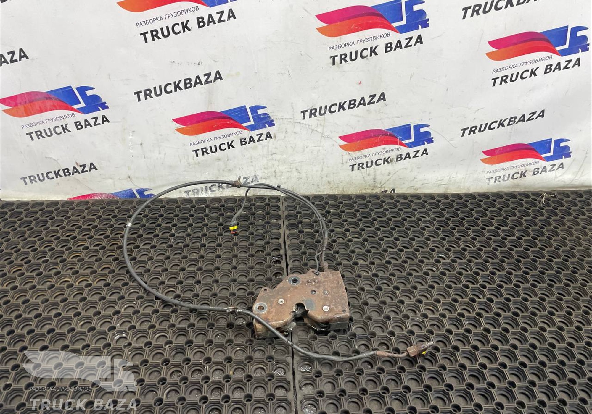 1427612 Замок кузова для Daf XF105 (с 2005)