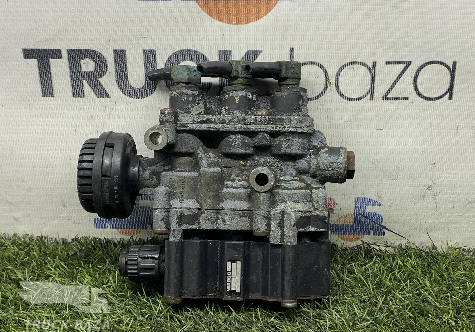 4729000530 Кран уровня пола главный