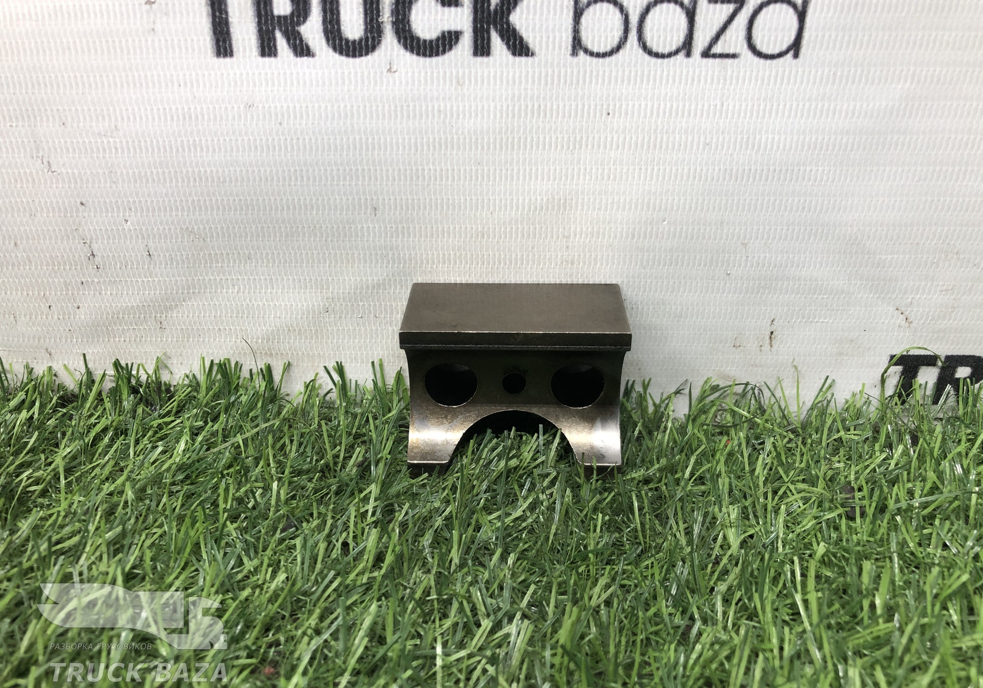 51042020136 Кронштейн вала рокеров для Man TGS I (с 2007)