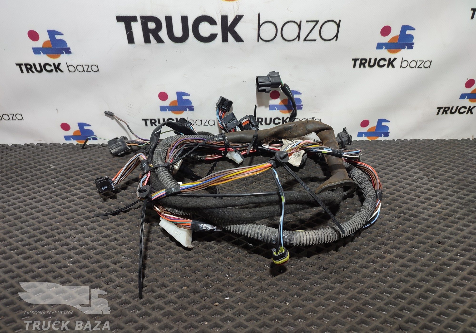 AZ962277000061 Проводка двери левой для Sinotruk Sitrak C7H