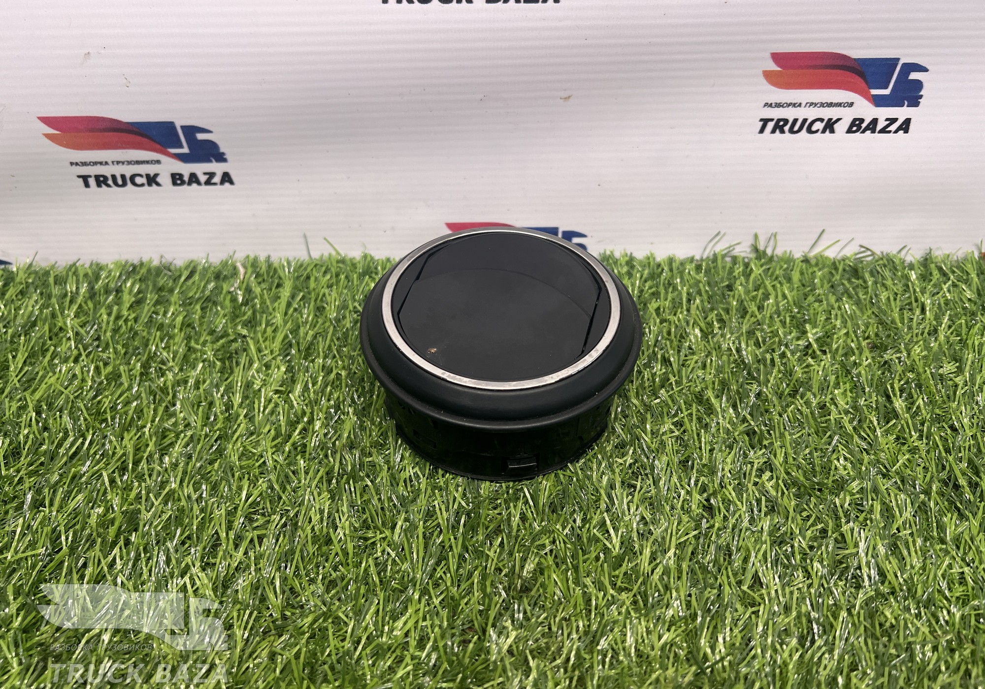 82269998 Дефлектор обдува салона