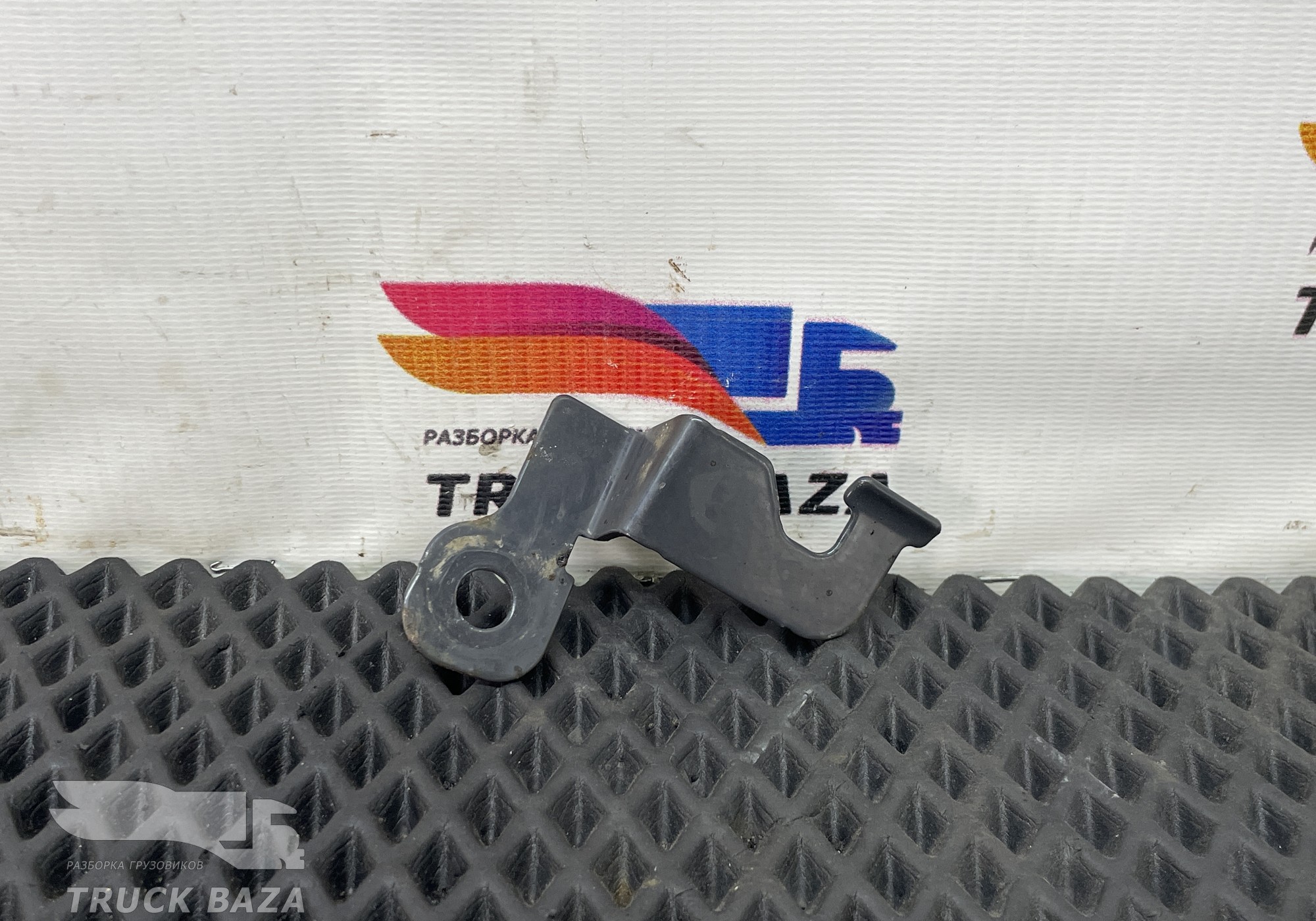 1818848 Кронштейн проводки AdBlue для Scania 5-series G (с 2004 по 2016)
