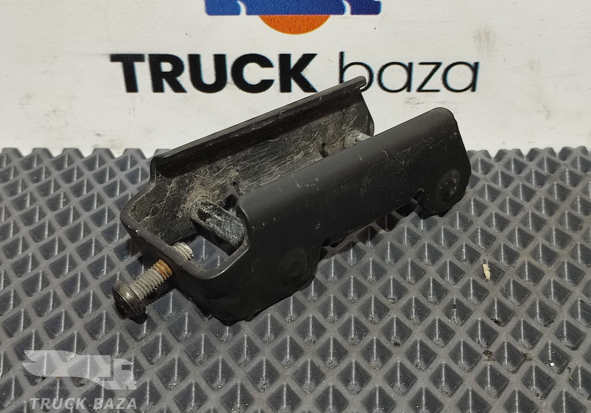 2376730 Кронштейн спойлера для Scania 6-series R (с 2016)