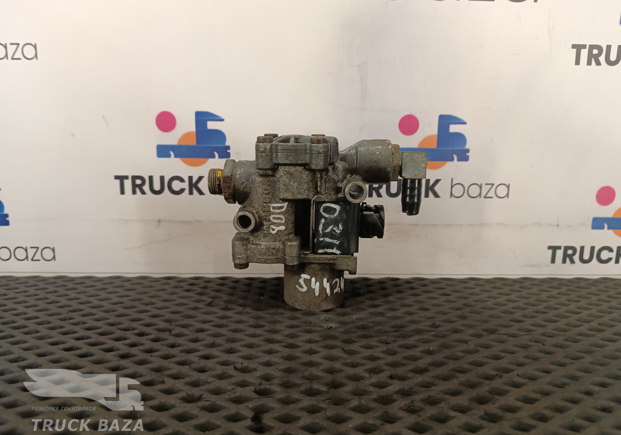 1304635 Кран ABS для Daf CF