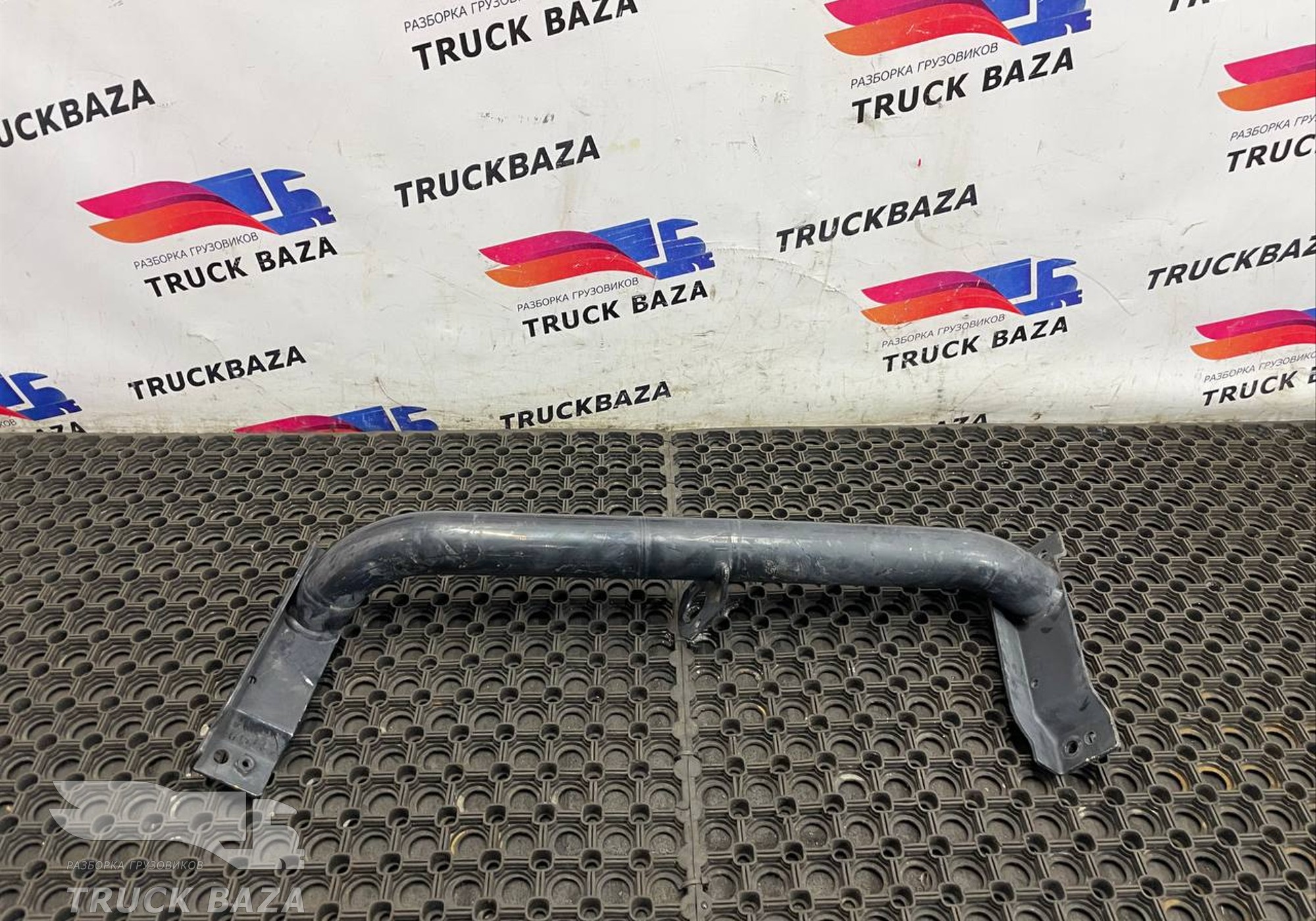 81615405077 Кронштейн корпуса подножек левый для Man TGX II (с 2012)