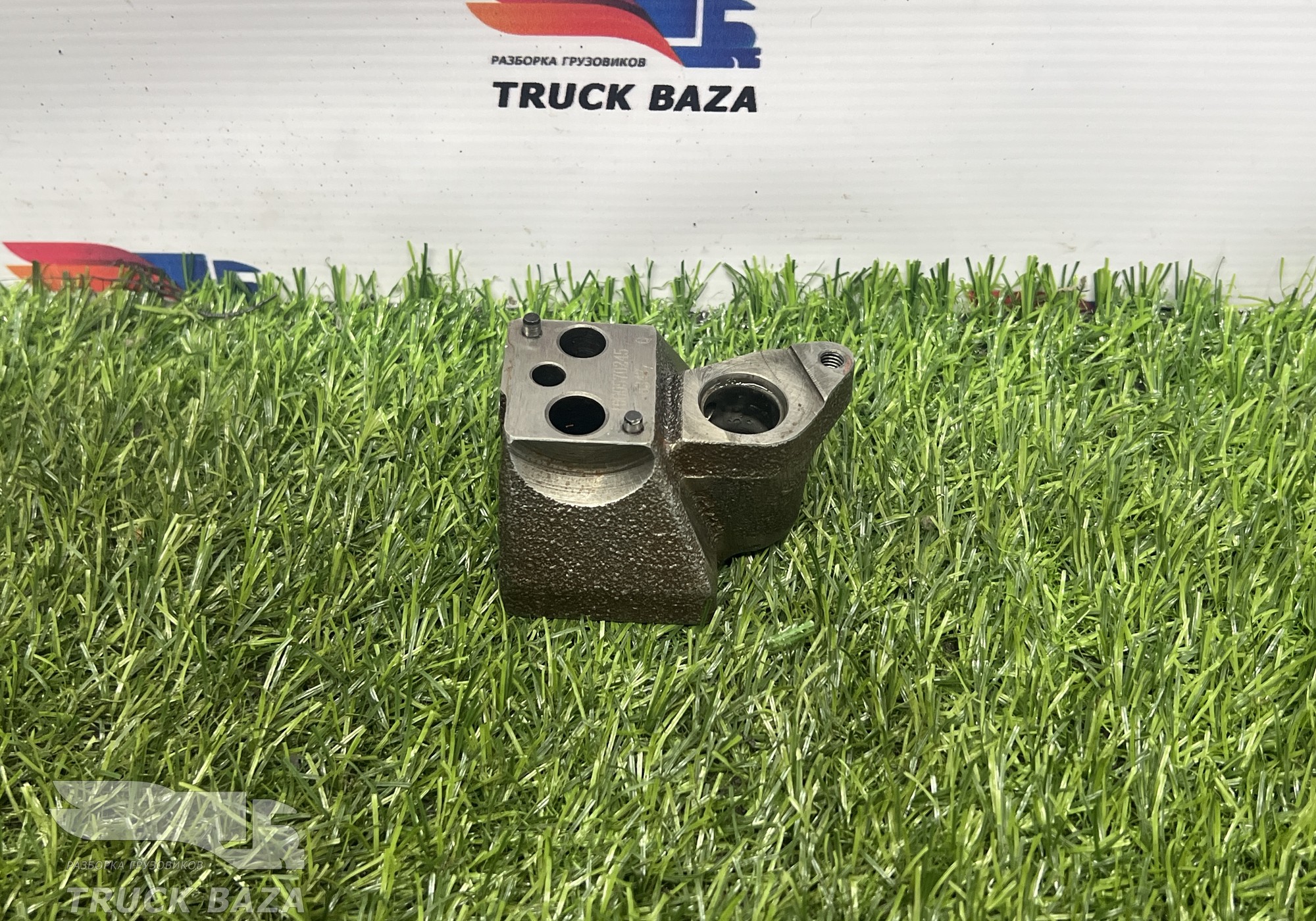 1000570245 Кронштейн электромагнитного клапана для Shacman X3000 (с 2014)