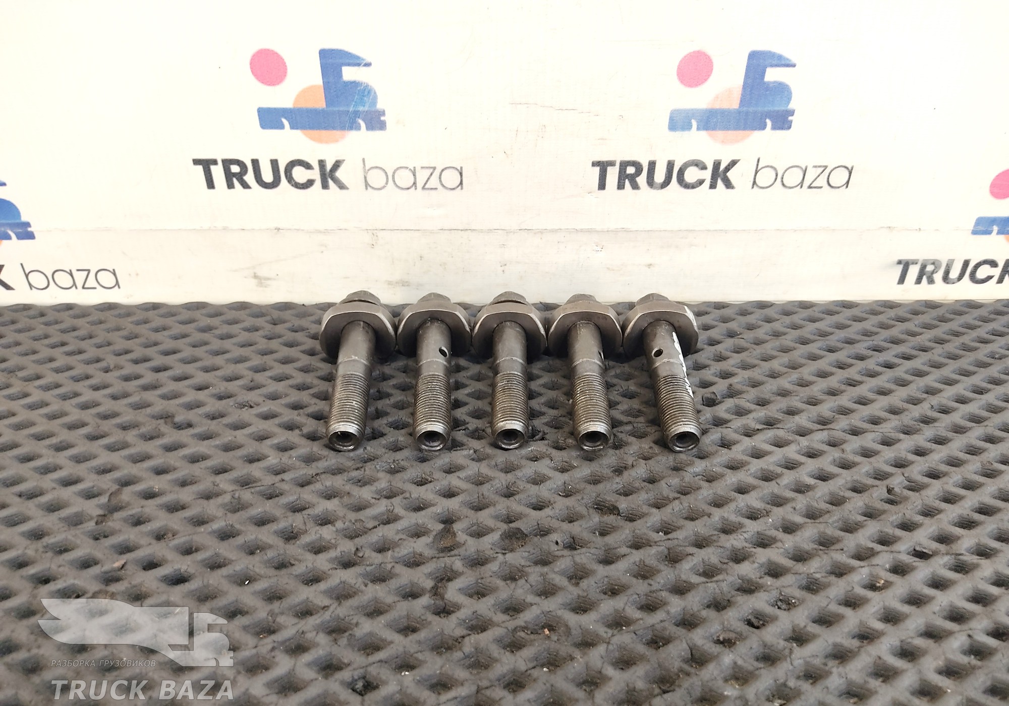 99475580 Комплект болтов оси коромысла для Iveco