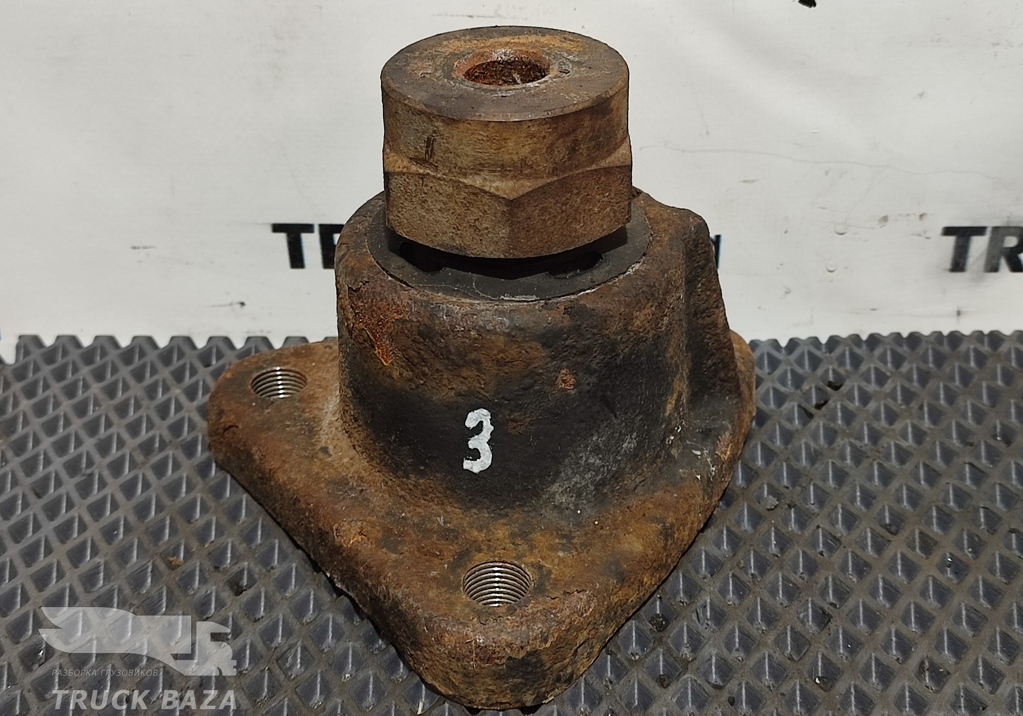 549013704001 Кронштейн ящика АКБ