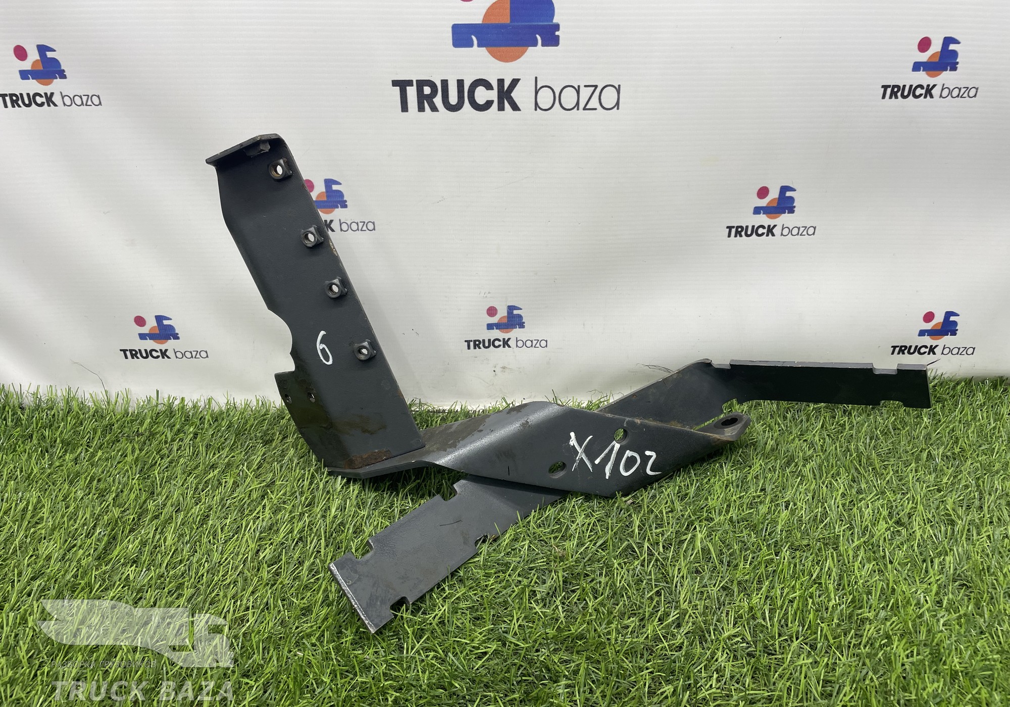 1681231 Кронштейн бачка ГУРа для Daf XF105 (с 2006 по 2020)