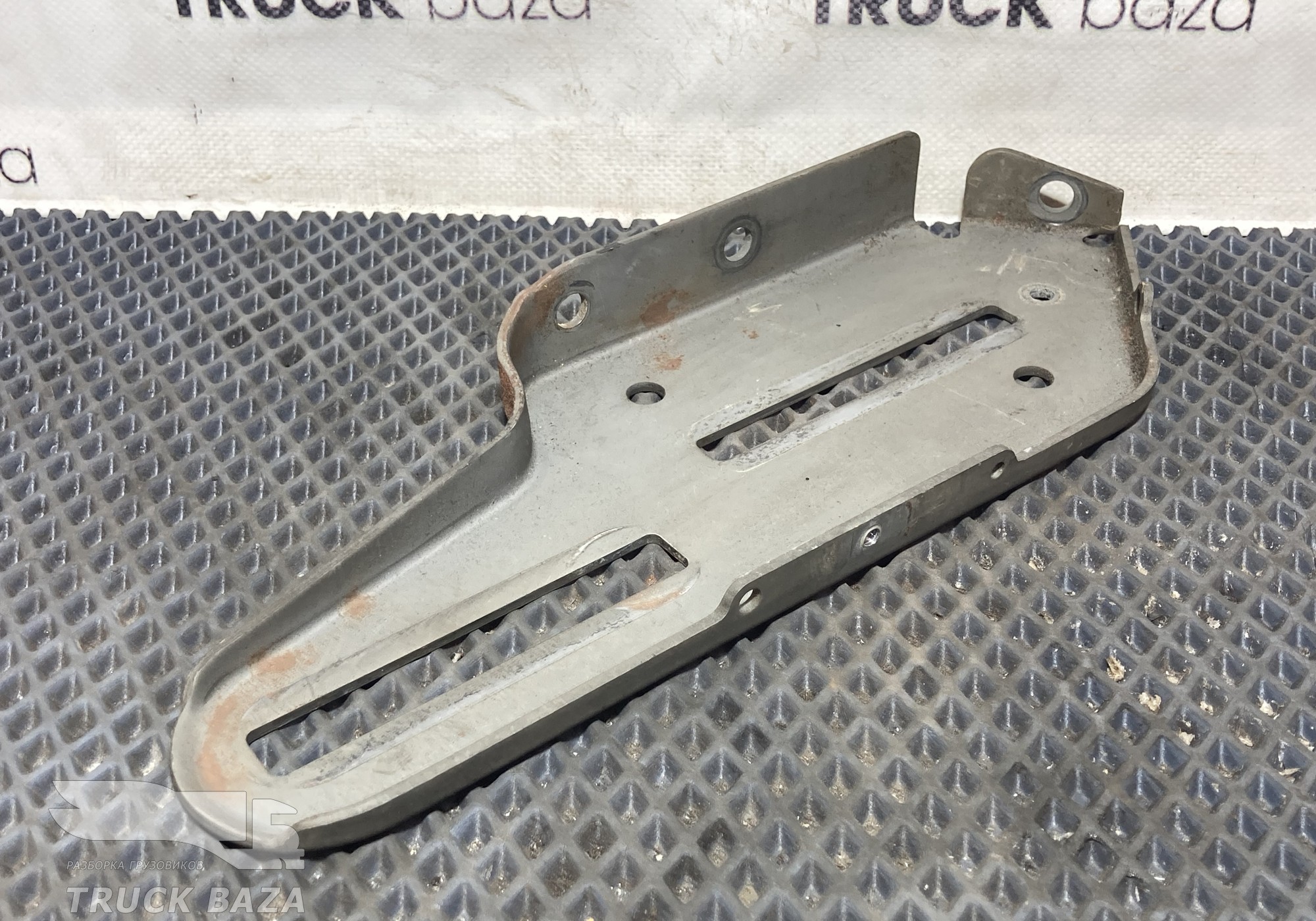 2046645 Кронштейн рулевой колонки для Daf XF105 (с 2005)